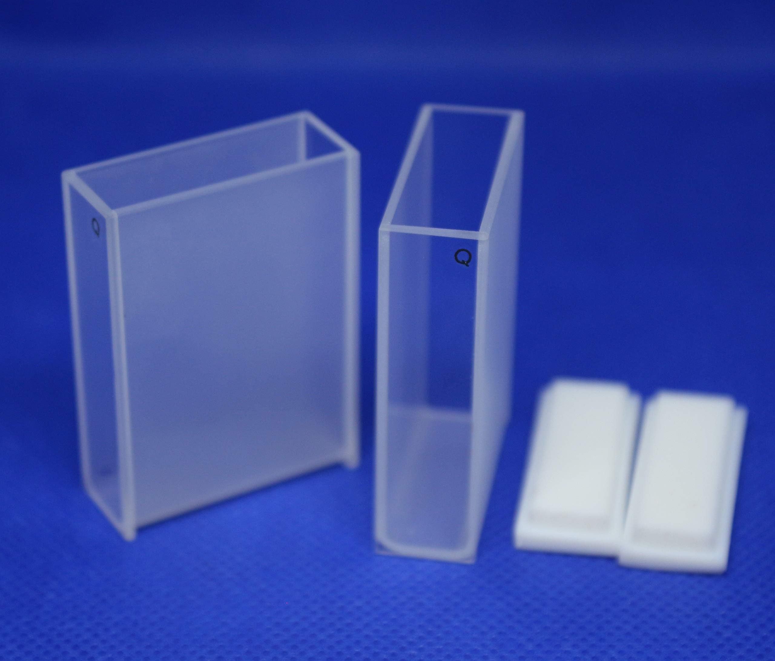 LAB4USUV Quartz 30mm Cuvette for Spectrophotometer (2pcs) (Pathlength: 30 mm; Volume: 10.5ml; Spectral Range: 190-2500 nm)