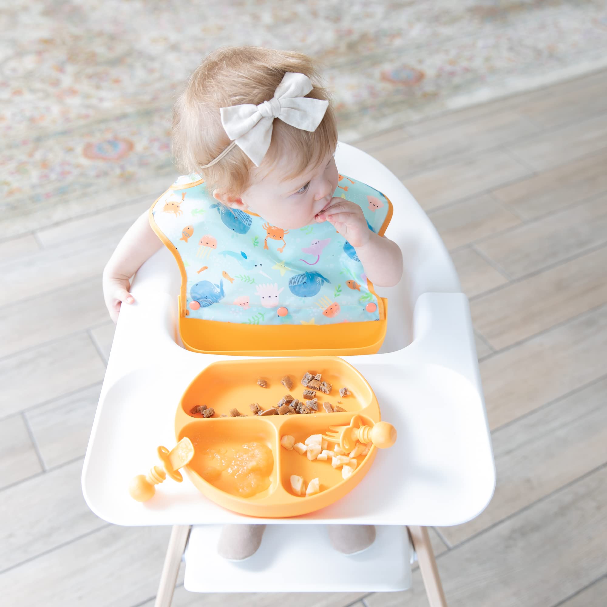 Bumkins Bavaglino in silicone per bambine e bambini, 6-24 mesi, indispensabile per mangiare, nutrire, tessuto combinato, bavaglini e maniche lunghe con custodia