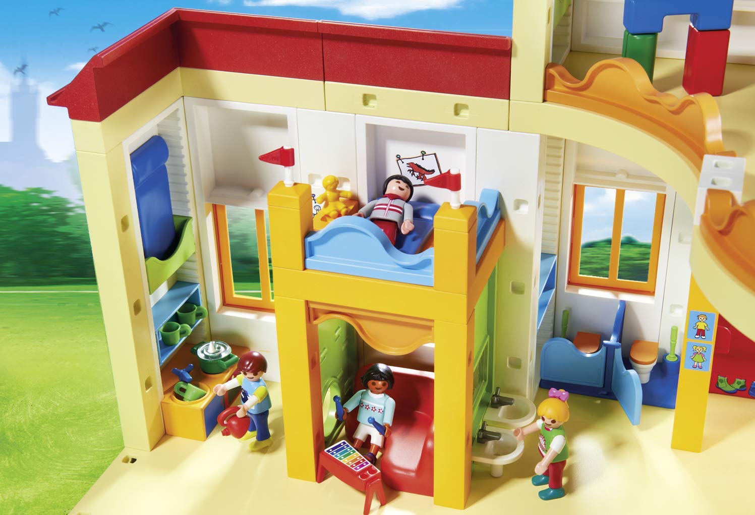 PLAYMOBIL City Life 5567 Kita Sunshine mit beschriftbarer Tafel und Uhr mit verstellbaren Zeigern, ab 4 Jahren [Exklusiv bei Amazon]
