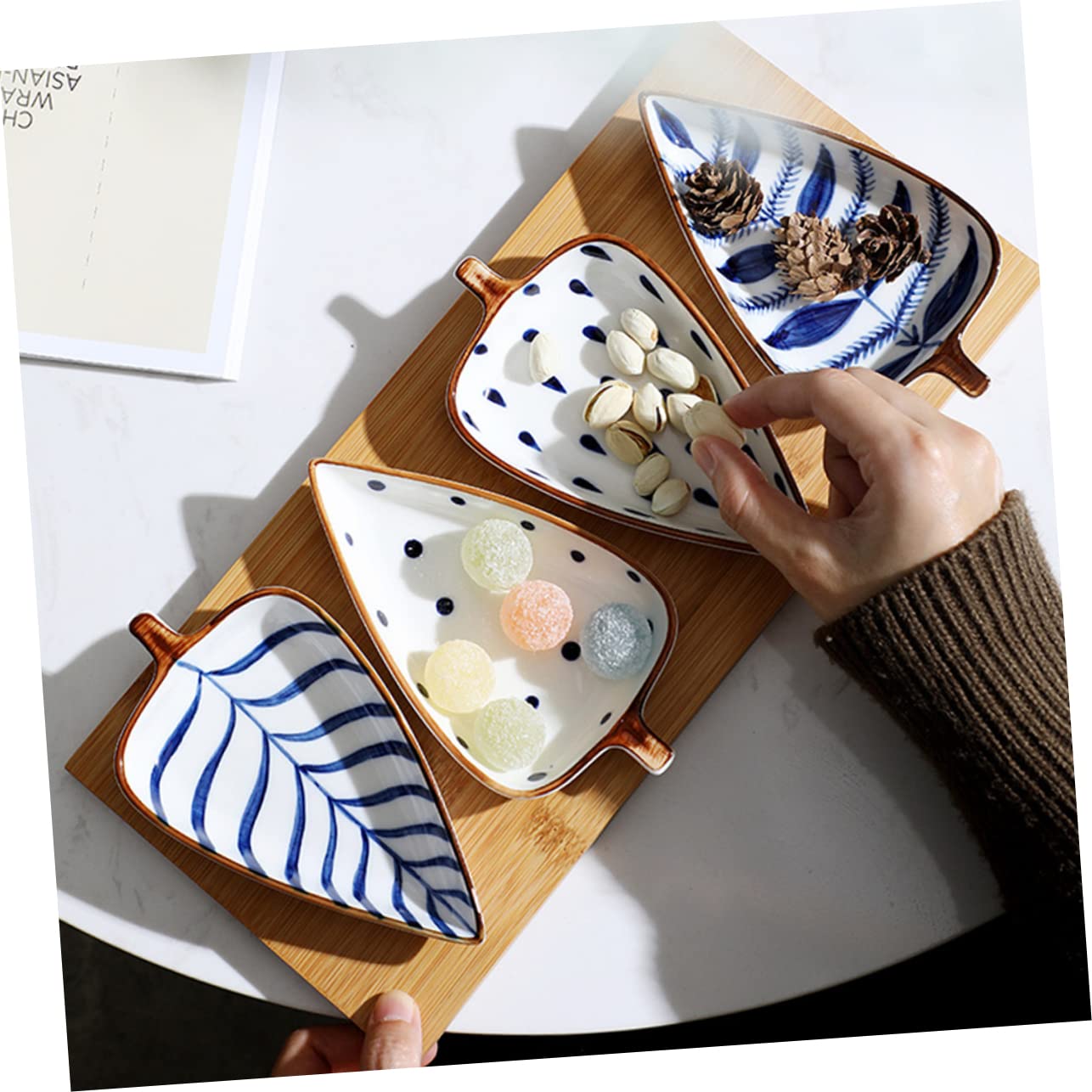 Alipis Leaf Shape Mini Seasoning Dish Creative Japanese Style Sauce Plate Versatile Kitchen Dish for Dipping Sauces Nuts Fruits and Condiments Tableware