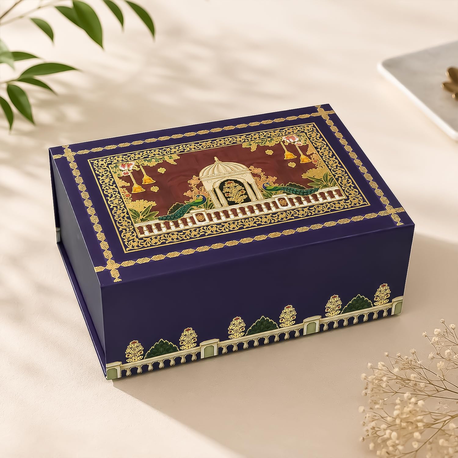 Kura by Ekhasa Large Foldable Gift Box (26.5 x 21 x 11 cm)
