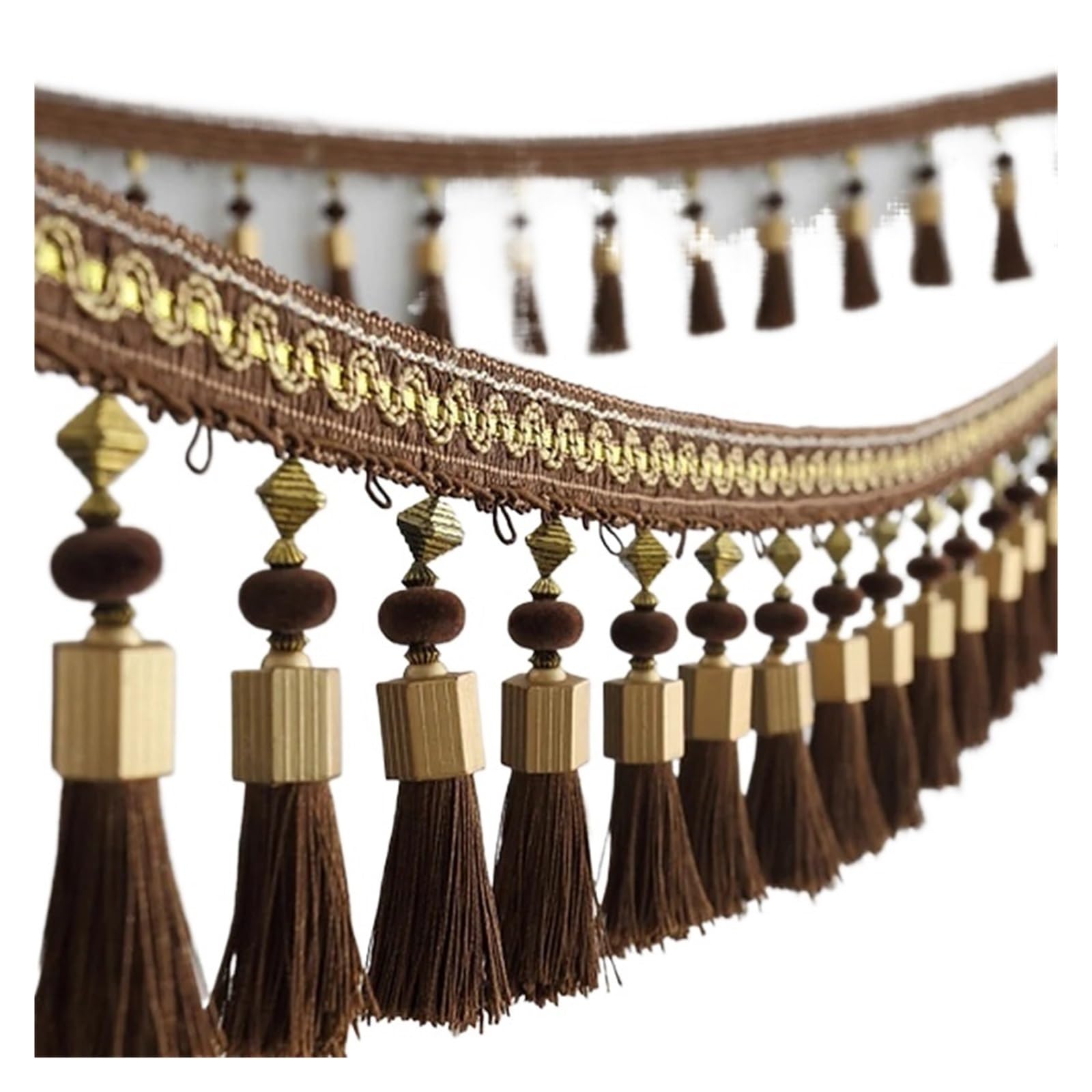 Cenefa con flecos de cuentas y borlas de cristal para renovar tus cortinas con estilo y elegancia