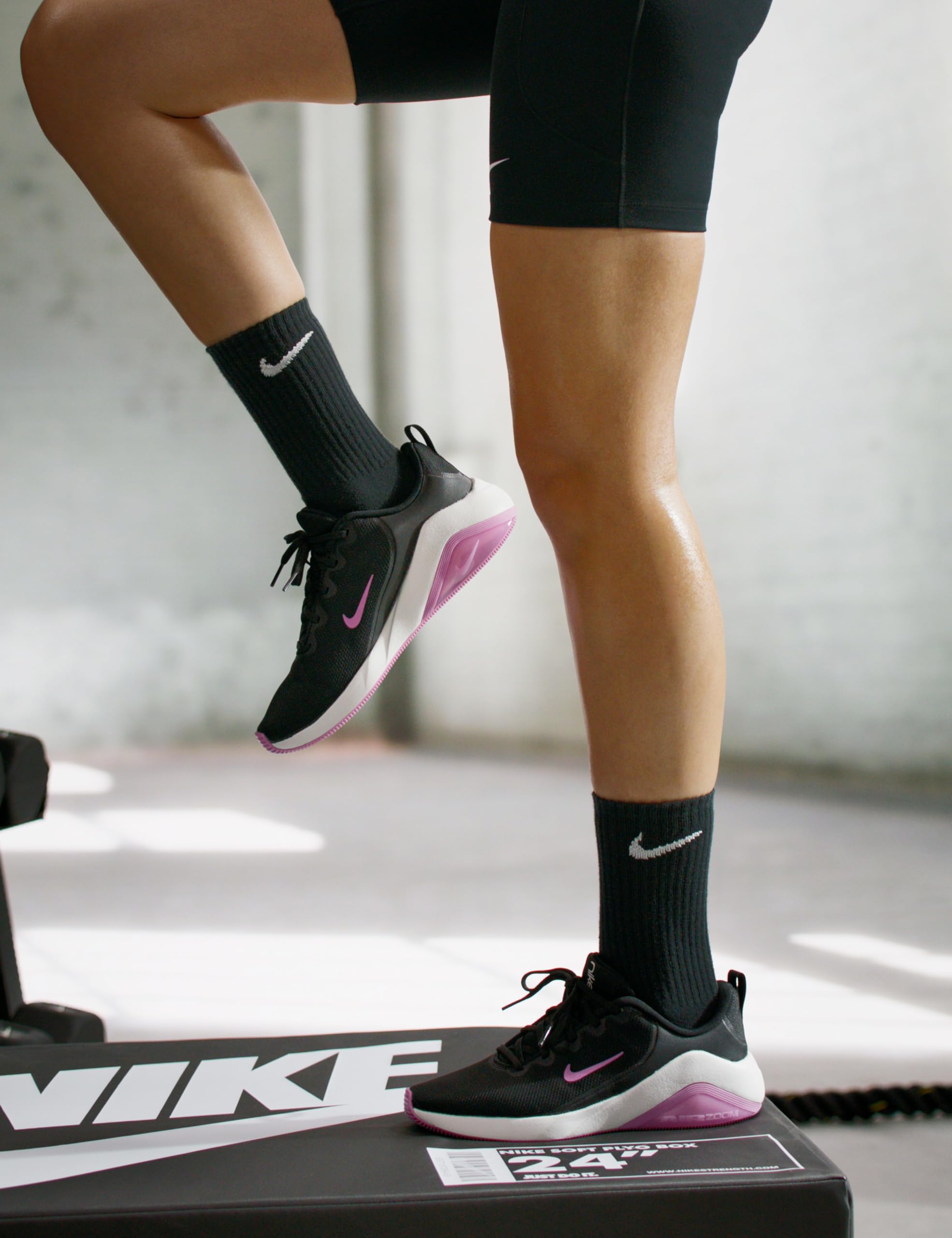 Nike Damen Air Zoom Bella 7Crosstrainer