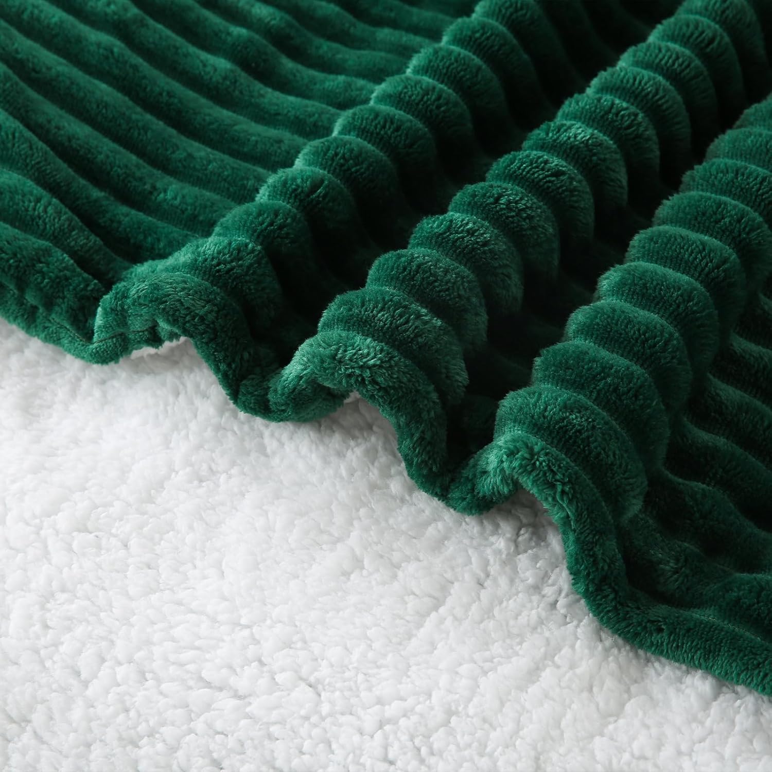 Green Sherpa Fleece Throw Blanket 60”×80” for Couch Sofa Bed,Double Side Soft Fuzzy Cozy Plush Thick Flannel Blanket with Striped Design,Gift for Adults,Woman,Girls