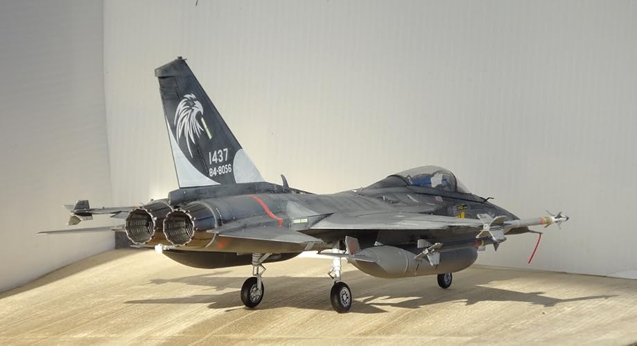 Amazon | AFVクラブ 1/48 台湾空軍 F-CK-1C 防衛戦闘機 経国号 単座型