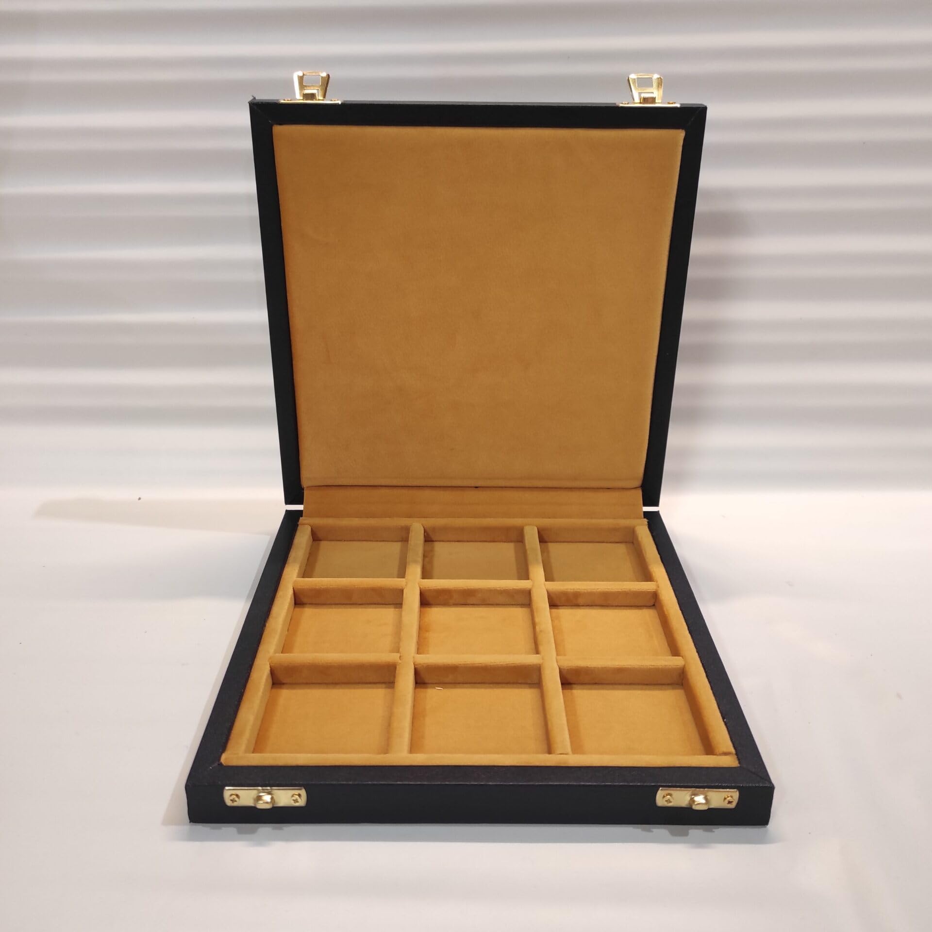 Caja para Monedas con 9 Compartimentos 47x47 mm Polipiel Marrón Estuche Organizador Coleccionista Numismática para Coronas Medallas y Monedas Conmemorativas