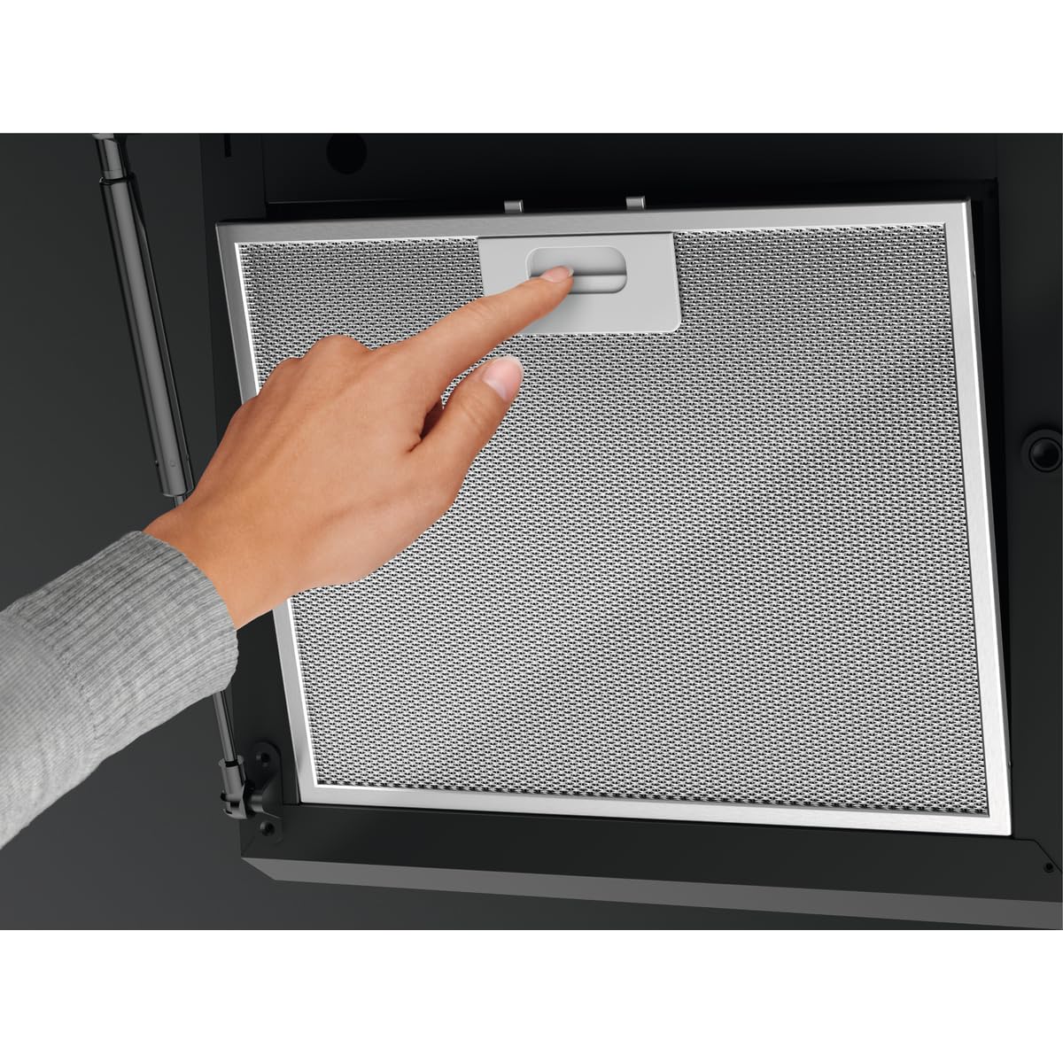 AEG Hotte murale sans tête 60 cm A série 7000 avec Hob2Hood, évacuation et recirculation, moteur haute performance, puissance max. 500 m³/h, 64 – 74 dB(A) maximum, commande tactile, noir DVE5661HB