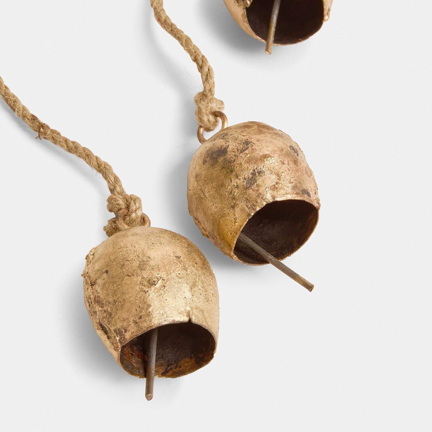 Loberon Glocke 3er Set Orelli - Angenehmer Klang - Rustikal & Festlich Zugleich - Dekoration - Eisen - Jute, antikgold
