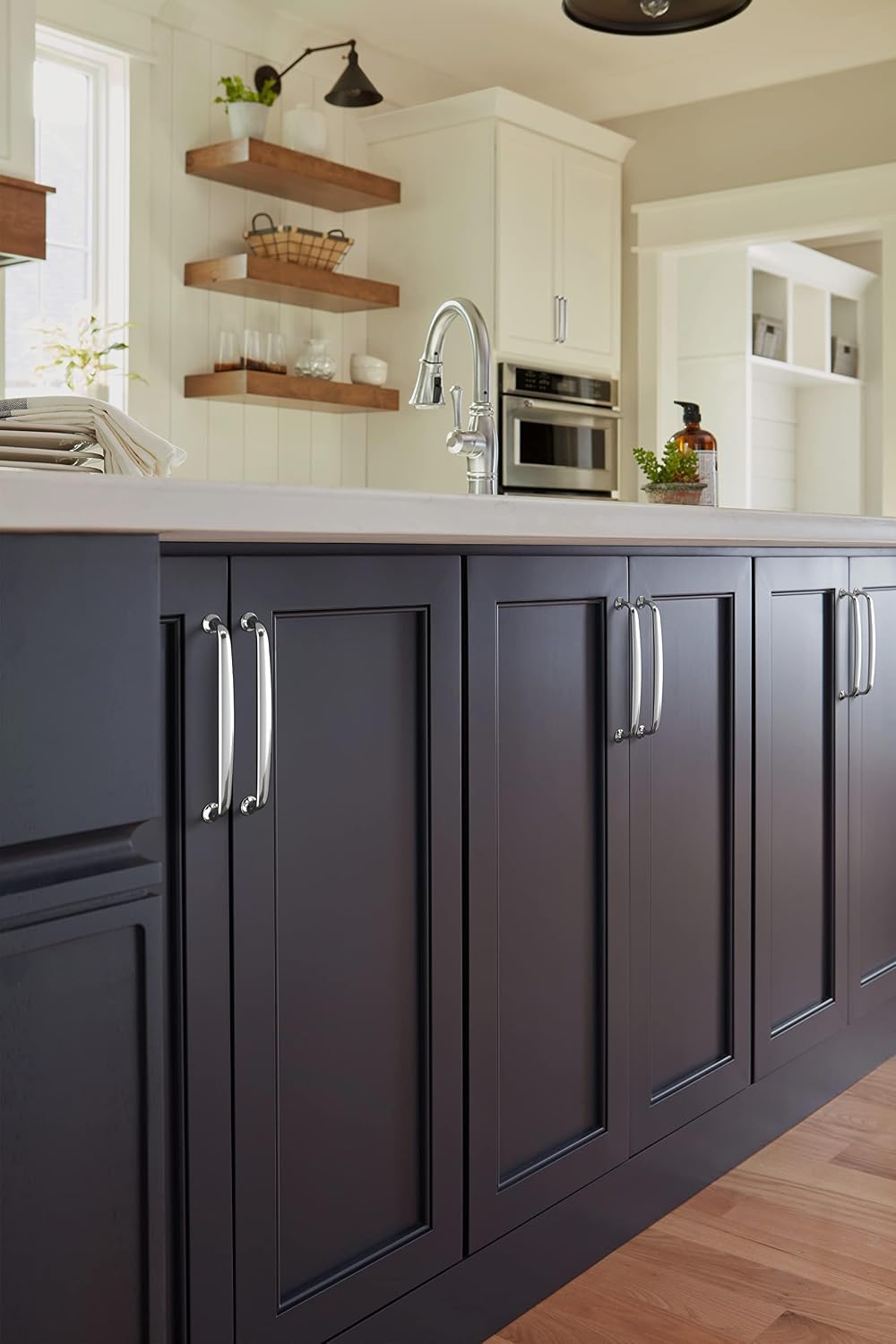 Amerock | Cabinet Pull | Polished Chrome | 6-5/16 inch (160 mm) Center to Center | Renown | 1 Pack | Drawer Pull | Cabinet Handle | Cabinet Hardware