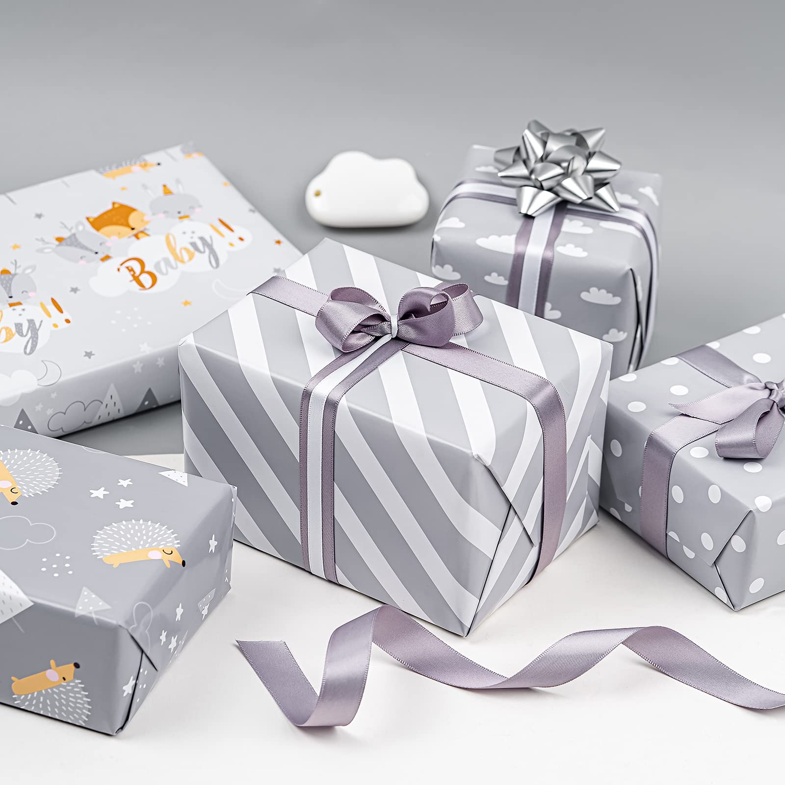 WRAPAHOLIC Lot de 3 rouleaux de papier cadeau réversible pour fête prénatale - 43,2 x 304,8 cm par rouleau - Motif hérisson, animaux et lettrage bébé