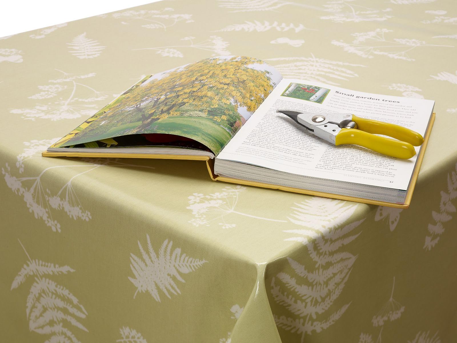 Jolee Tablecloths Duck Egg Blue And White Moorland Leaf Floral Wipe Clean Tablecloth Pvc Oilcloth Sage Green Moorland Floral Rectangle (132Cm X 300Cm)