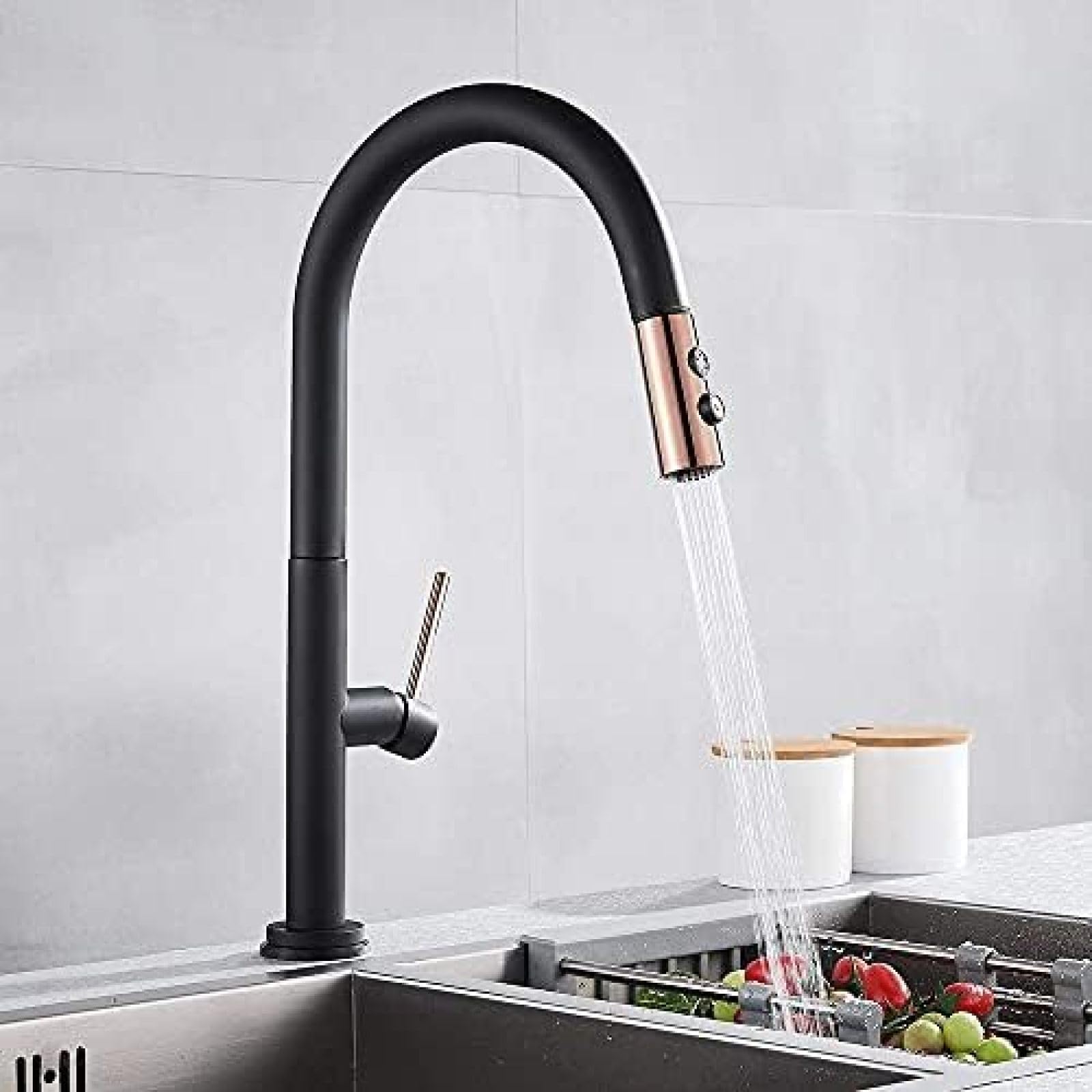 Robinet mitigeur de cuisine ergonomique avec commande tactile intelligente