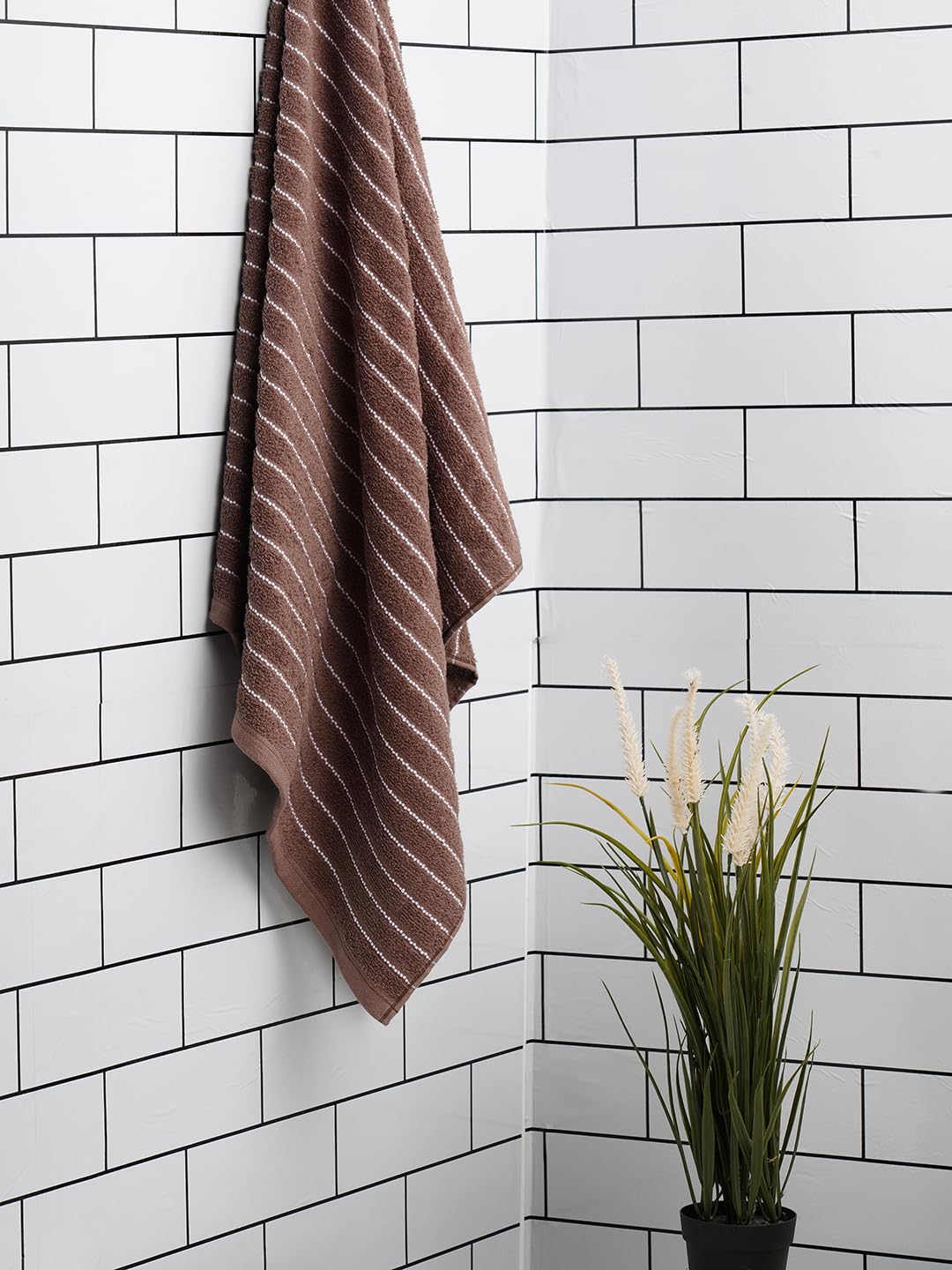 Welspun 2-in-1 100% Cotton 250 GSM Bath Towel-Chocolate