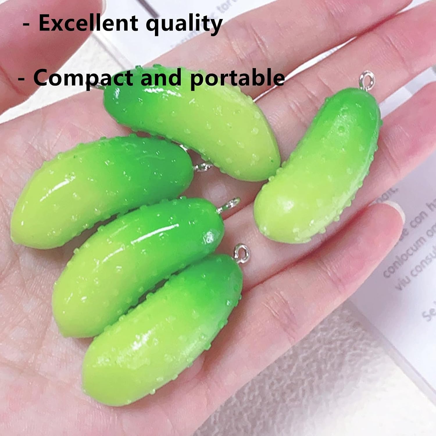 2 Pcs Pickle Keychain, Resin Cucumber Keyring Positive Pickle Key Chain Inspirational Gift Cute Keychain Charm