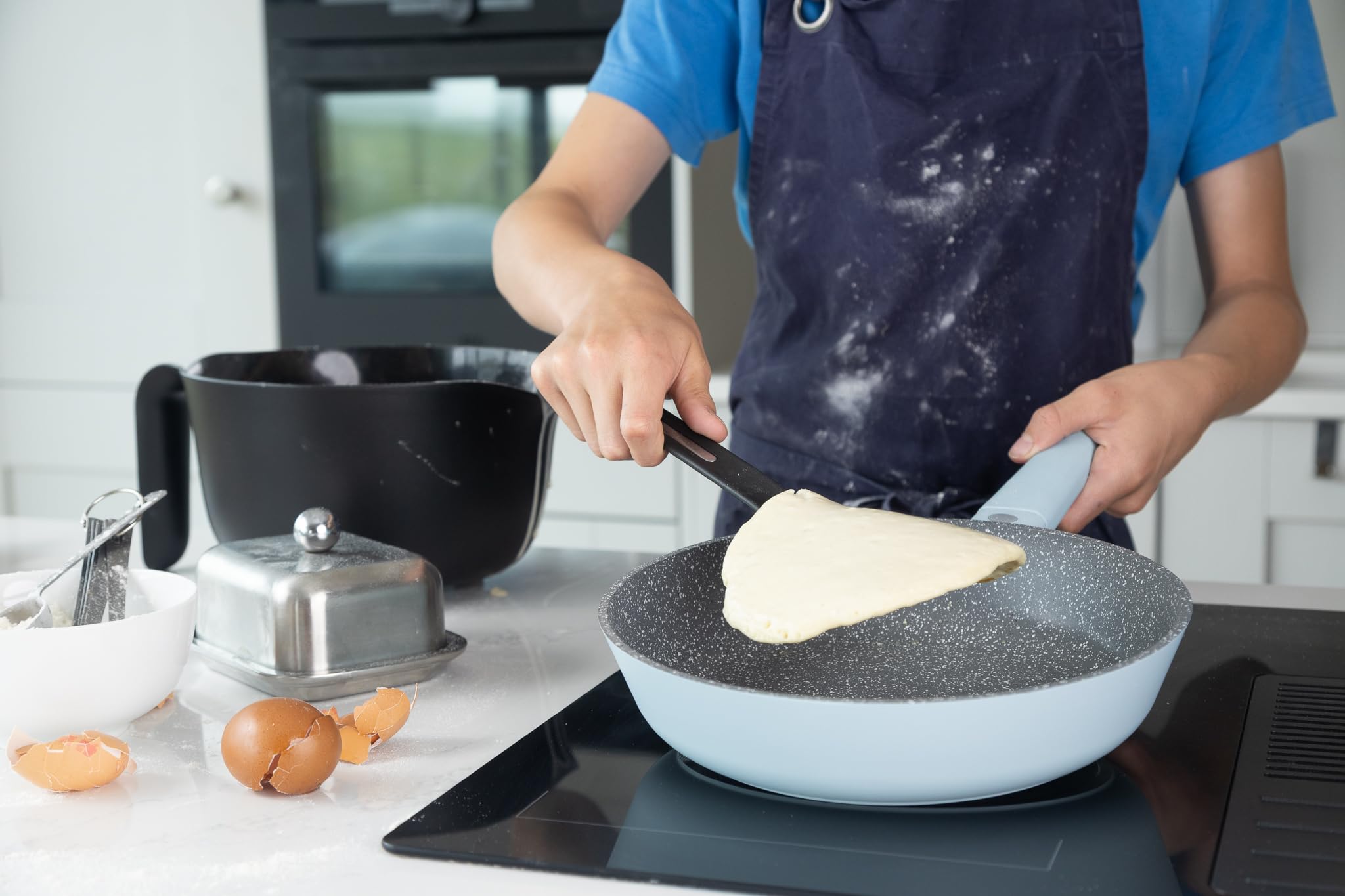 Masterclass, Cast Aluminium Non-Stick Fry Pan Twin Pack Pfa Free Lekka Patelnia W Stylowym Niebieskim Kolorze Z Trwałą Powłoką, Podstawa Indukcyjna Do Piekarnika