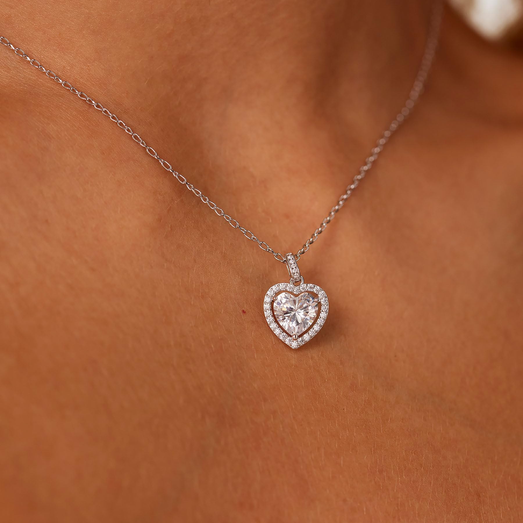 Brosway Charm Donna in Argento e Infinite White con Simbolo Cuore | Collezione Fancy - FIW163