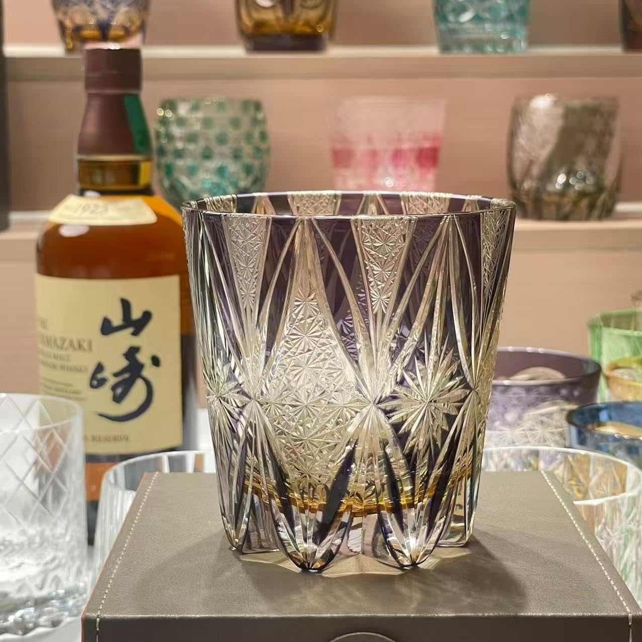 suigetsu Crystal Whiskey Glass, Constellation Etched Design, 320ml Capacity, Modern Astronomical Style (Purple Daylight)