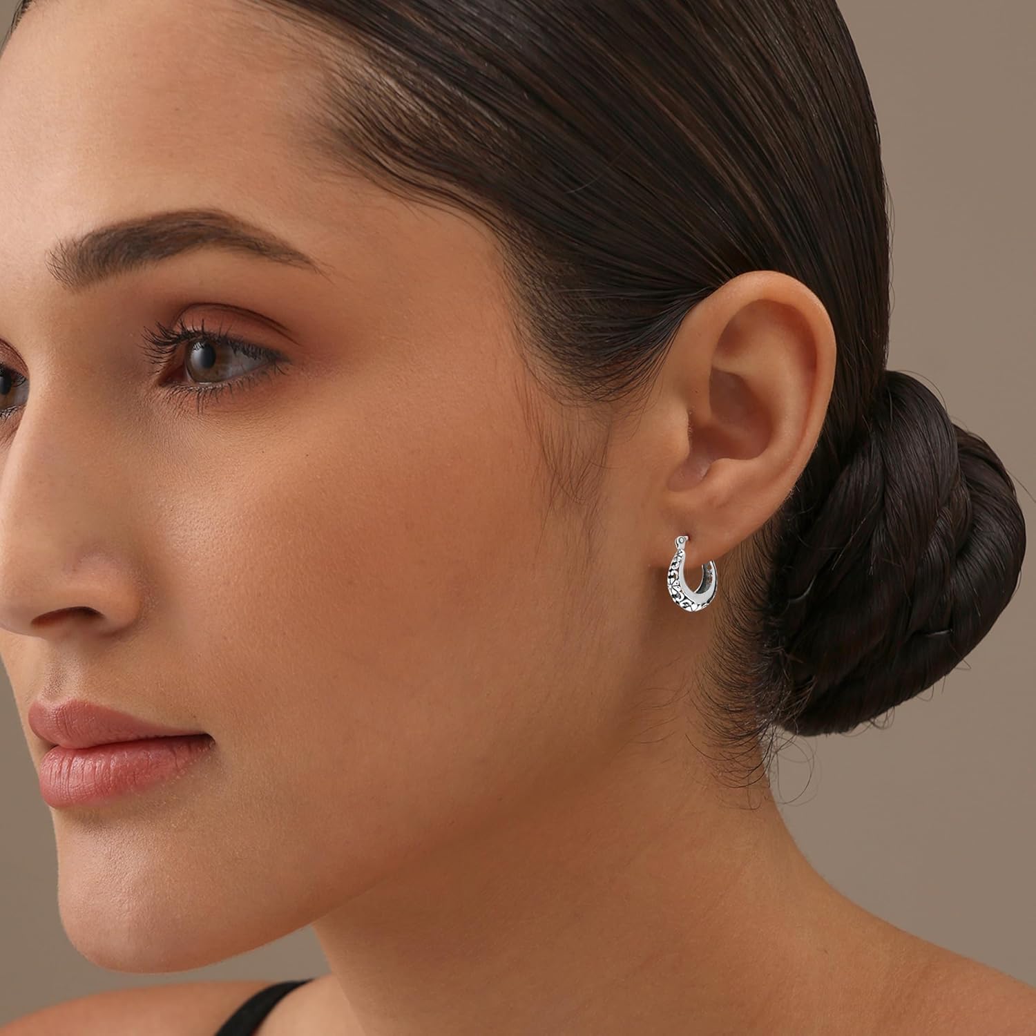 Charmsy 925 Sterling Silver Hoop Earrings | 925 Silver Filigree Hoops Earring | Lightweight Italian Mesh Filigree Basket Design Small Hoops for Women