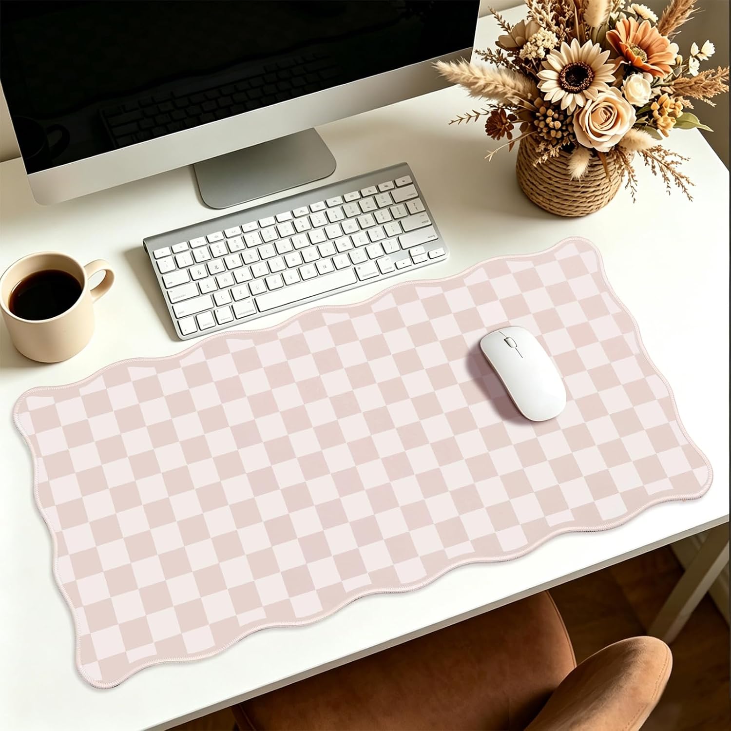 FYSUIMU Scalloped Beige Checkered Gingham Desk Mat Cute Large Mouse Pad Aesthetic Extended Non-Slip Computer Mousepad for Home Study Desktop Office Decor Laptop Keyboard Mouse Accessories