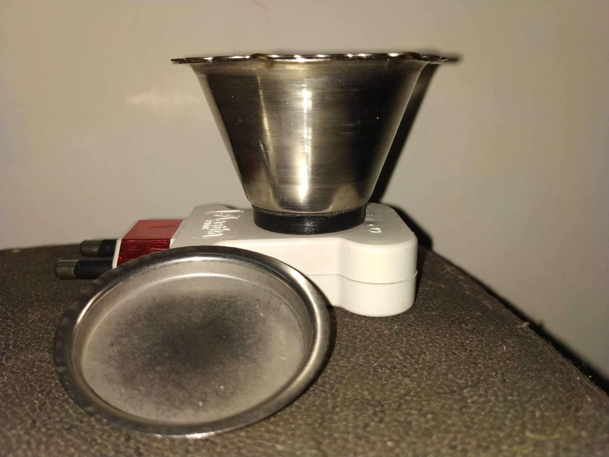 XCELLENT Stainless Steel Dani Stand (Multicolour)