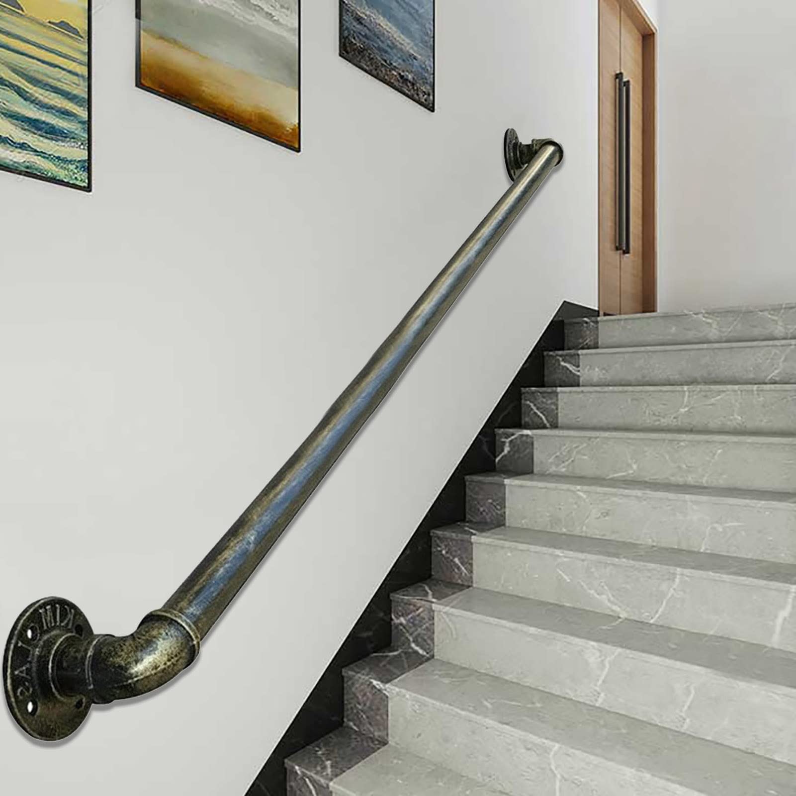 Main courante escalier bronze pour sécuriser la descente de cave et le jardin extérieur