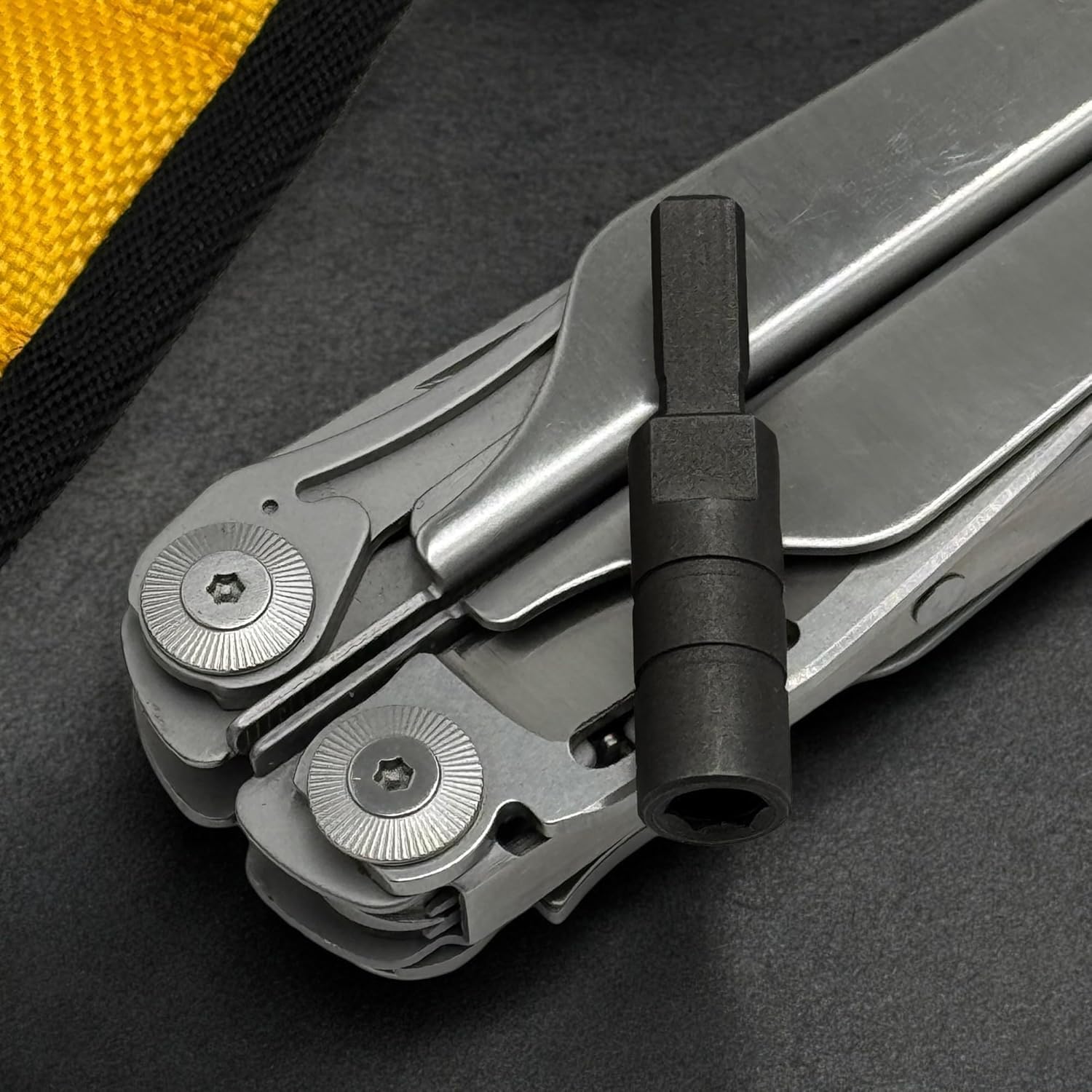 Galvanox Destornillador de trinquete multiherramienta, compatible con Leatherman (modelos EDC de extremo plano), incluye broca plana a adaptador hexagonal de 1/4 pulgadas [acero inoxidable ultra