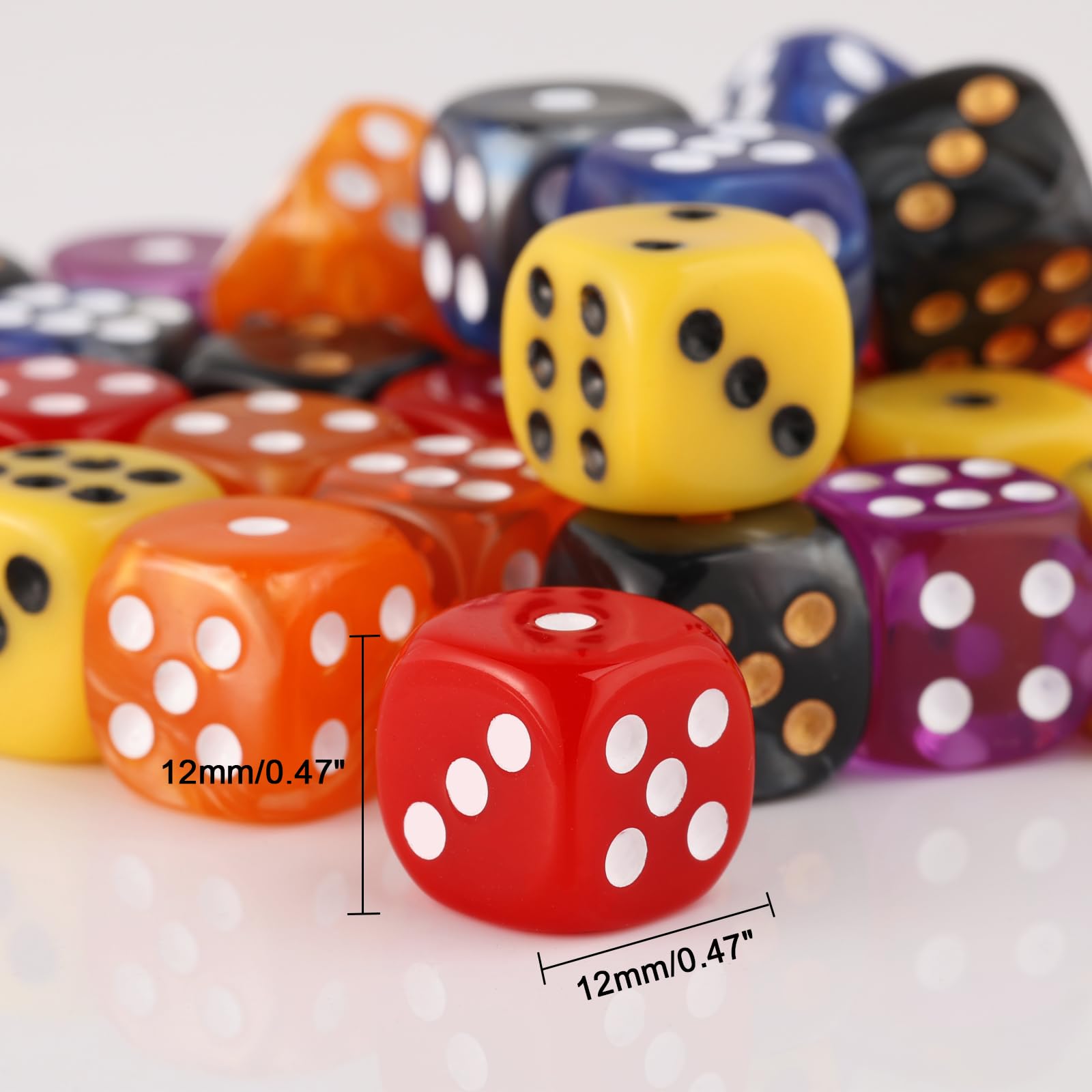 Juego de dados de 36 piezas de 0.472 pulgadas, 6 caras, juego de dados D6, juego estándar de 6 caras para juegos de mesa, juegos de dados para enseñanza en el aula, con caja de juegos portátil (rojo) 3