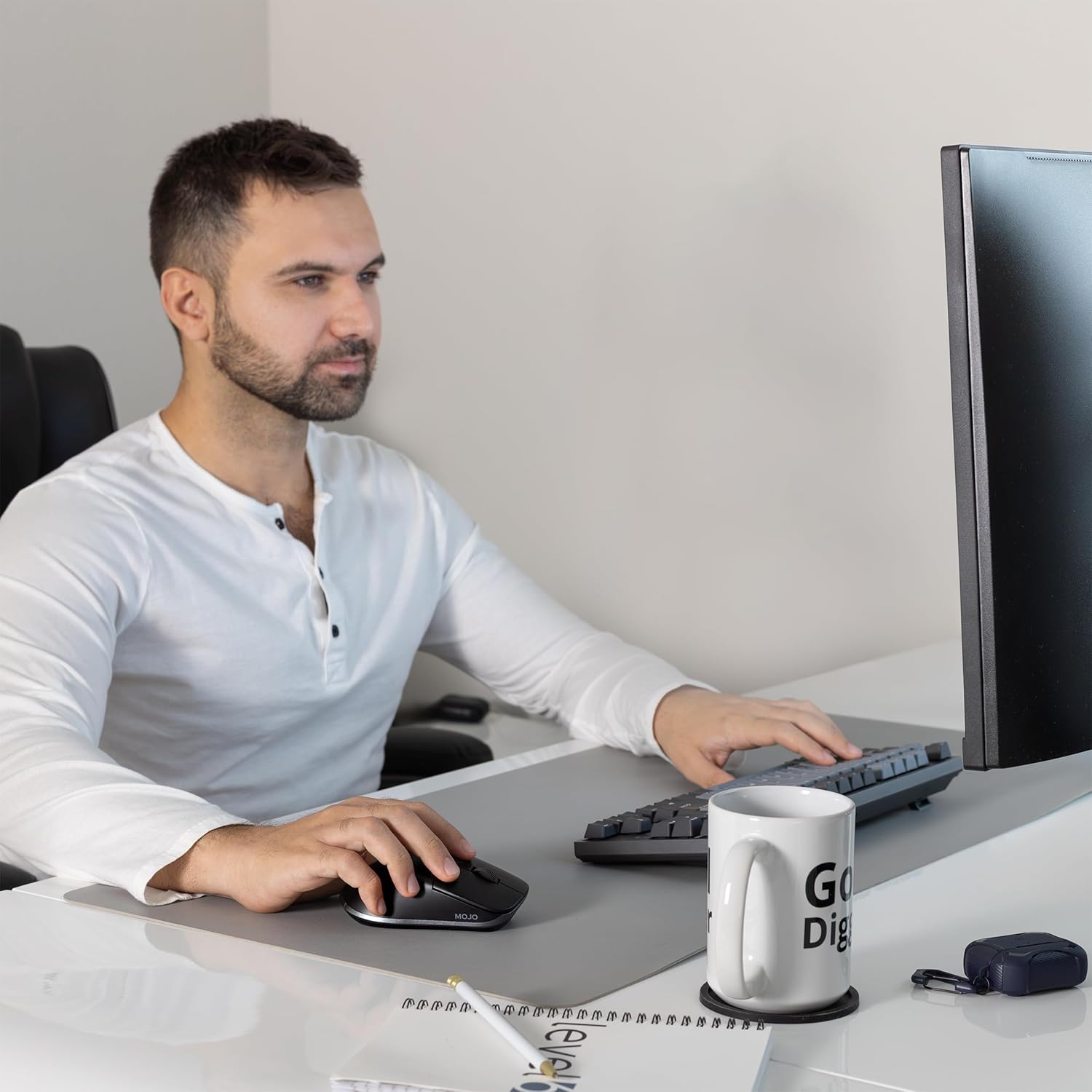 MOJO Ultimate Grip Silent Master Mouse - Rechargeable Bluetooth/Wireless Optical Mouse w/Adjustable Sensitivity and Quiet Buttons