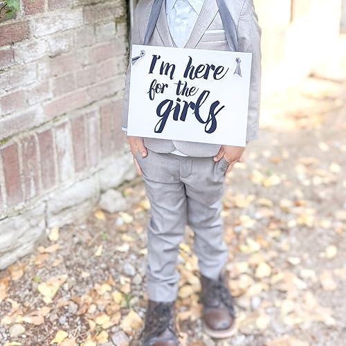 Vista 21 de Ring Bearer Wedding Sign & Flower Girl Ceremony Banner Classic (Can't Be Trusted Orange)