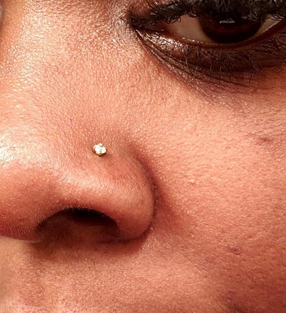 QWALIT 2pcs Nose Piercing Kit with Nose Rings and Disposable Piercing Gun