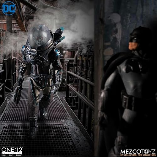 Miniatura 7 de DC Comics One:12 Figura de acción colectiva | Deluxe Mr Freeze