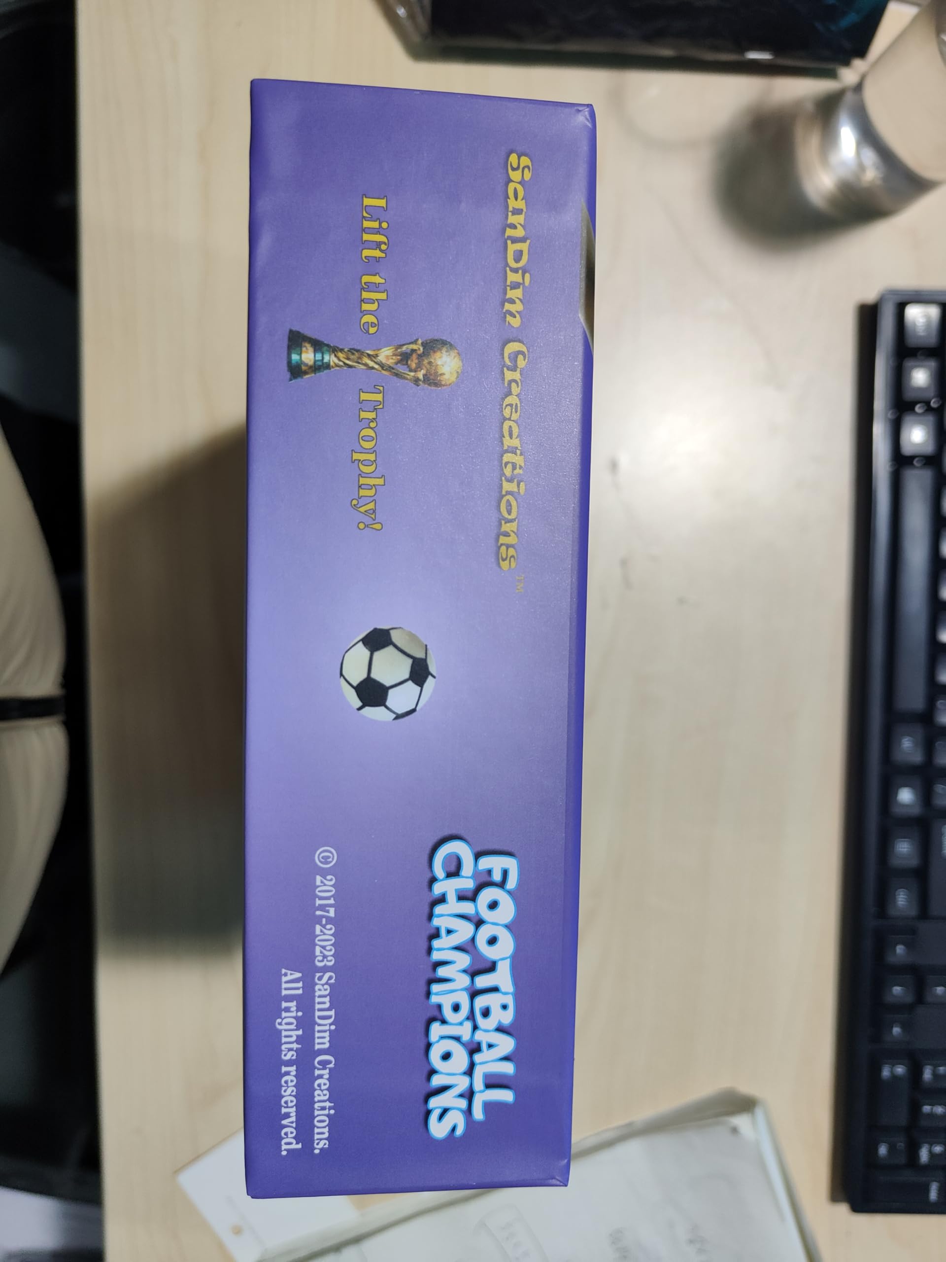 Football Champions Gioco da tavolo - Giochi da tavolo per famiglie per bambini e adulti - Gioco da tavolo strategico di calcio - Gioco a quiz sportivi 1-4 giocatori - Edizione Cup