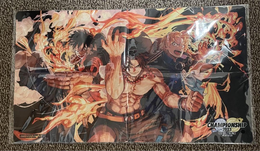 ワンピースカード 三兄弟 プレイマット Amazon.co.jp: ワンピ ースカードゲームプレイマット三兄弟 : Toys & Games