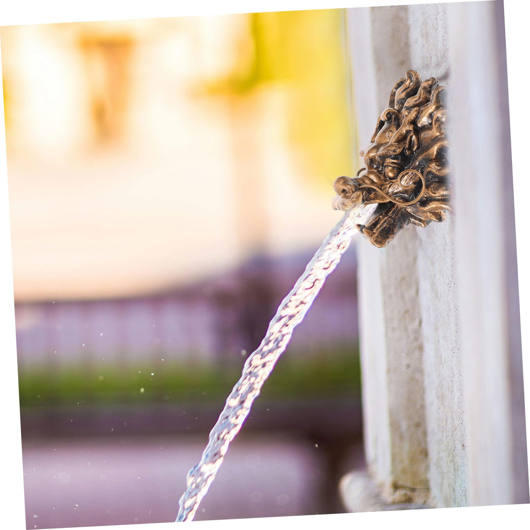 Yardwe Großer Gartenbrunnen Langlebiges Design mit Drachenkopf aus Kunstharz Wasserbetriebener Springbrunnen mit Wandmontage und Eleganter Dekoration für Garten und Villa