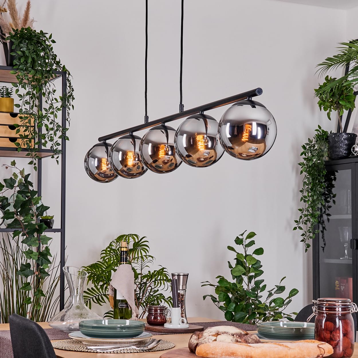 HOFSTEIN Pendelleuchte Gastor, 5-flammige Hängelampe aus Metall/Glas in Schwarz/Chrom/Rauch, moderne Hängeleuchte im Retro/Vintage-Design (Schirme Ø 15 cm), E14, Esszimmer, Küche, Wohnzimmer