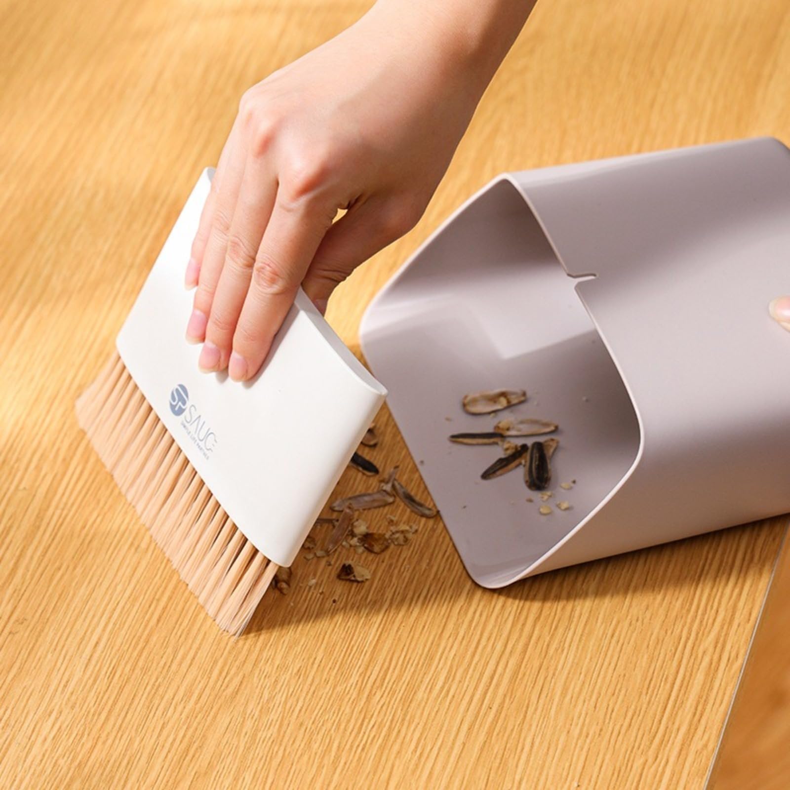 DQRCLLL Mini Broom and Dustpan Set - Soft Portable Cleaning Brush and Dustpan Set, Small Dustpan and Brush Set for Office Cleaning, Sofa, Desk, Pet Nest etc.