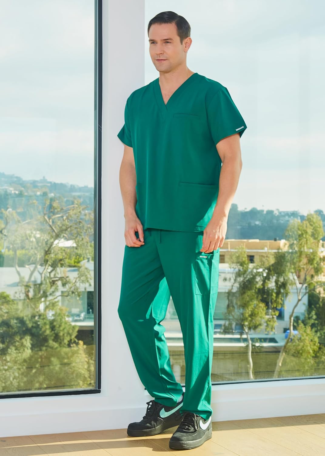 Dagacci Medical Uniform Unisex 4-Way Stretch Scrubs Set Top and Pants