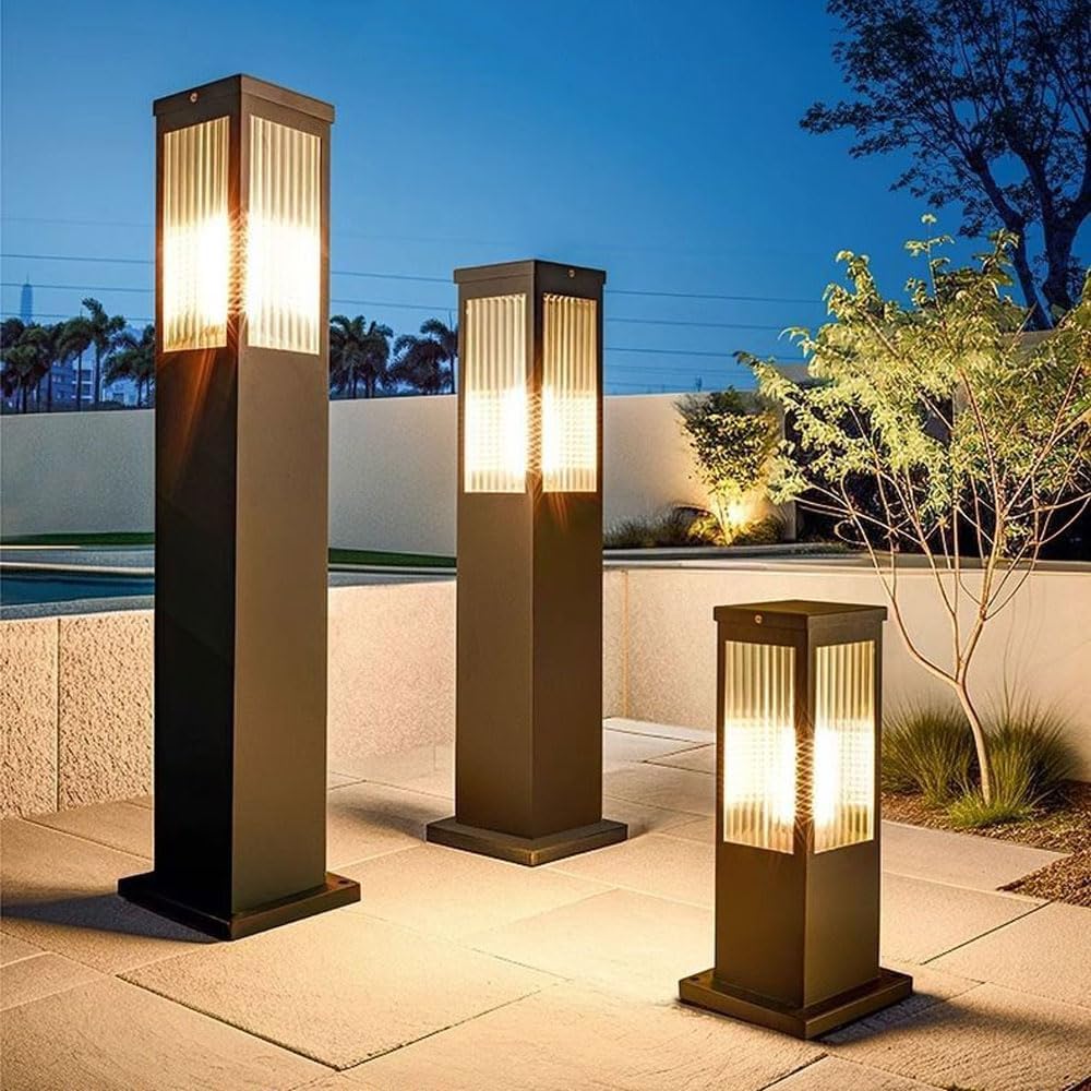 Outdoor Solar Post Lights Modern Solar Landscape Path Lights Outdoor Column Lights IP65 Waterproof Outdoor Bollard Lighting for Patio Lawn Courtyard Driveway Decoration