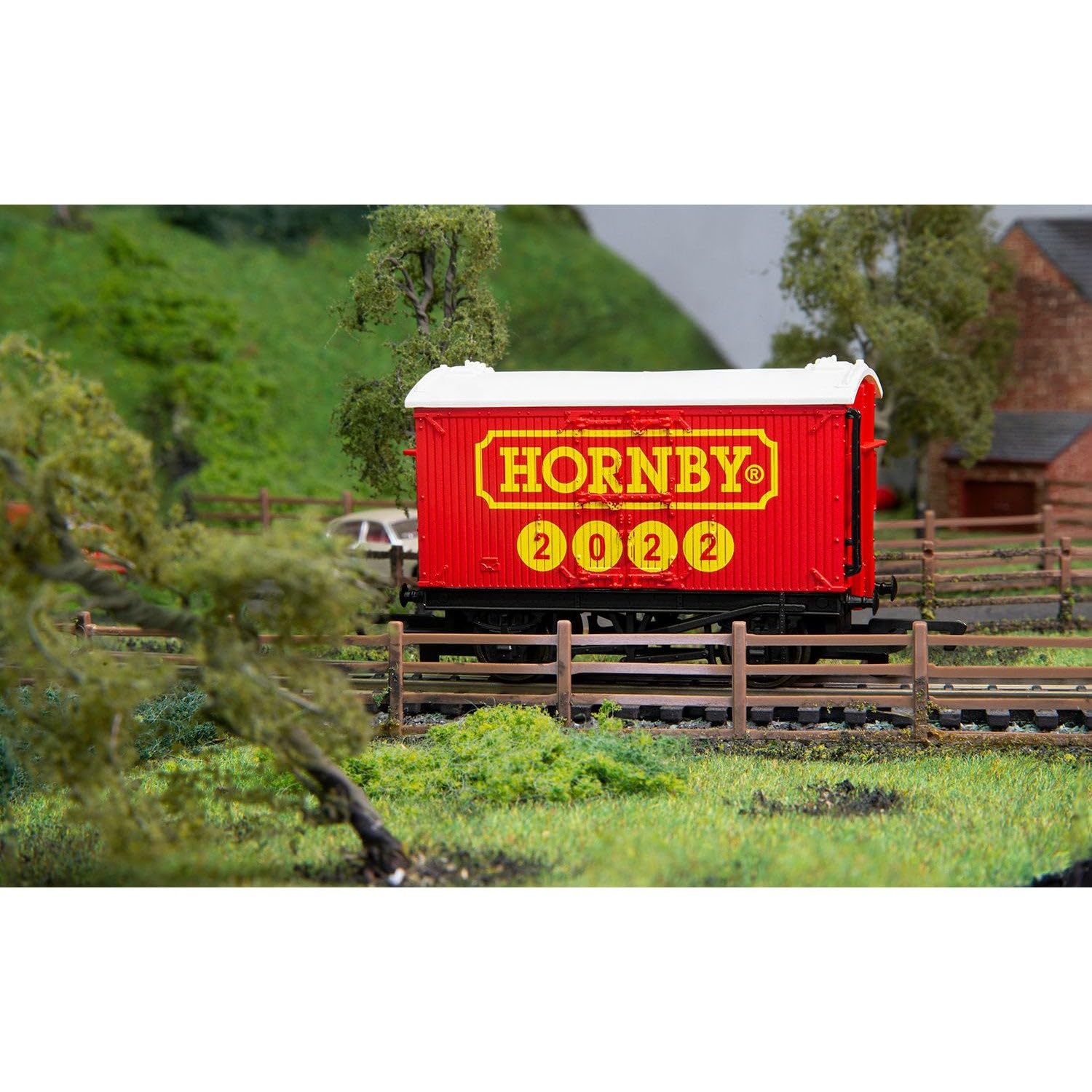 Hornby 2022 Wagon. Wagons & Wagon Packs. , Red