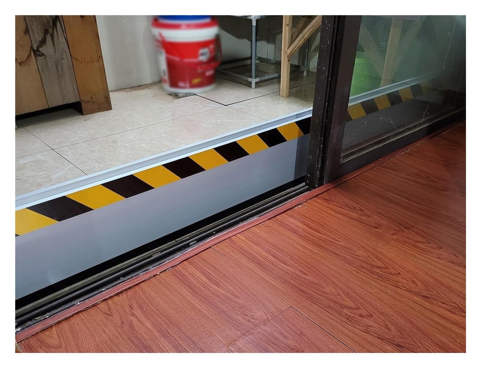 Barrière d'inondation de barrage pour stopper les infiltrations d'eau dans le garage
