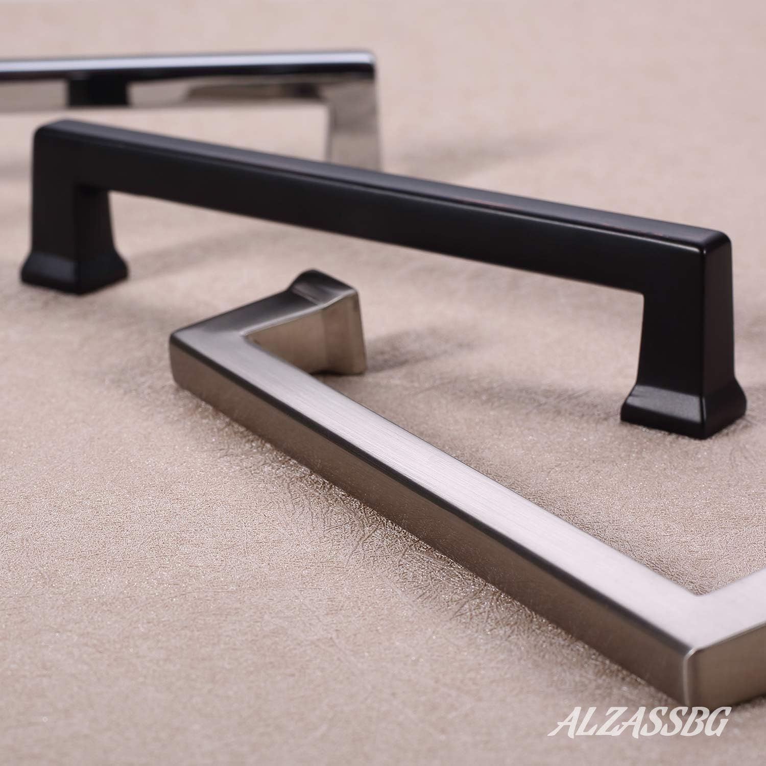 Alzassbg 20 Pack Matte Black Cabinet Pulls, 3-1/4 Inch(82.5mm) Hole Centers Modern Cabinet Handles Kitchen Pulls for Cabinets and Drawer AL3043MB