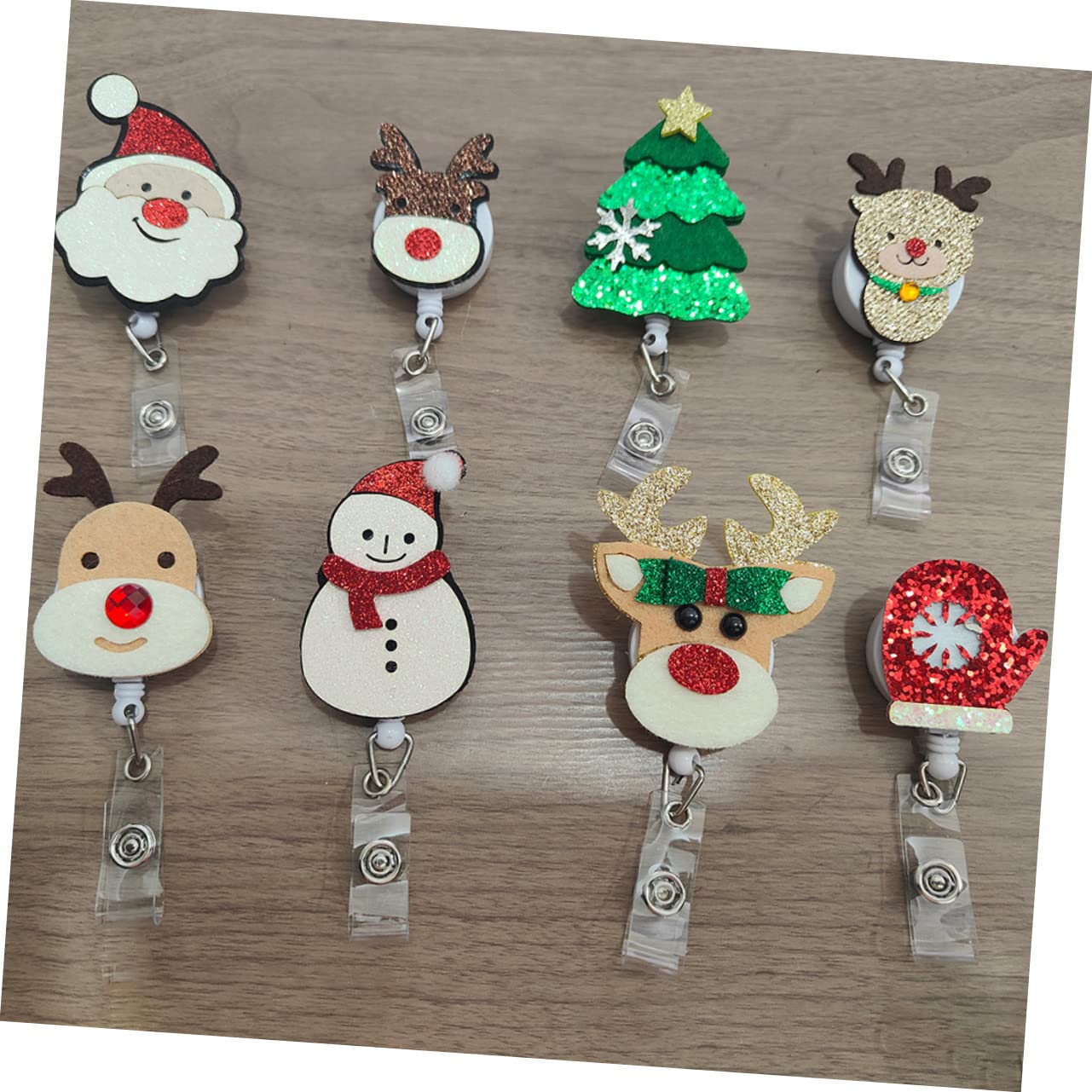 EXCEART 32pièces Porte-badges Rétractables Décoratifs De Clips De Badge Antiperte Pour Infirmiers Et Enseignants Accessoire Pratique Avec Design