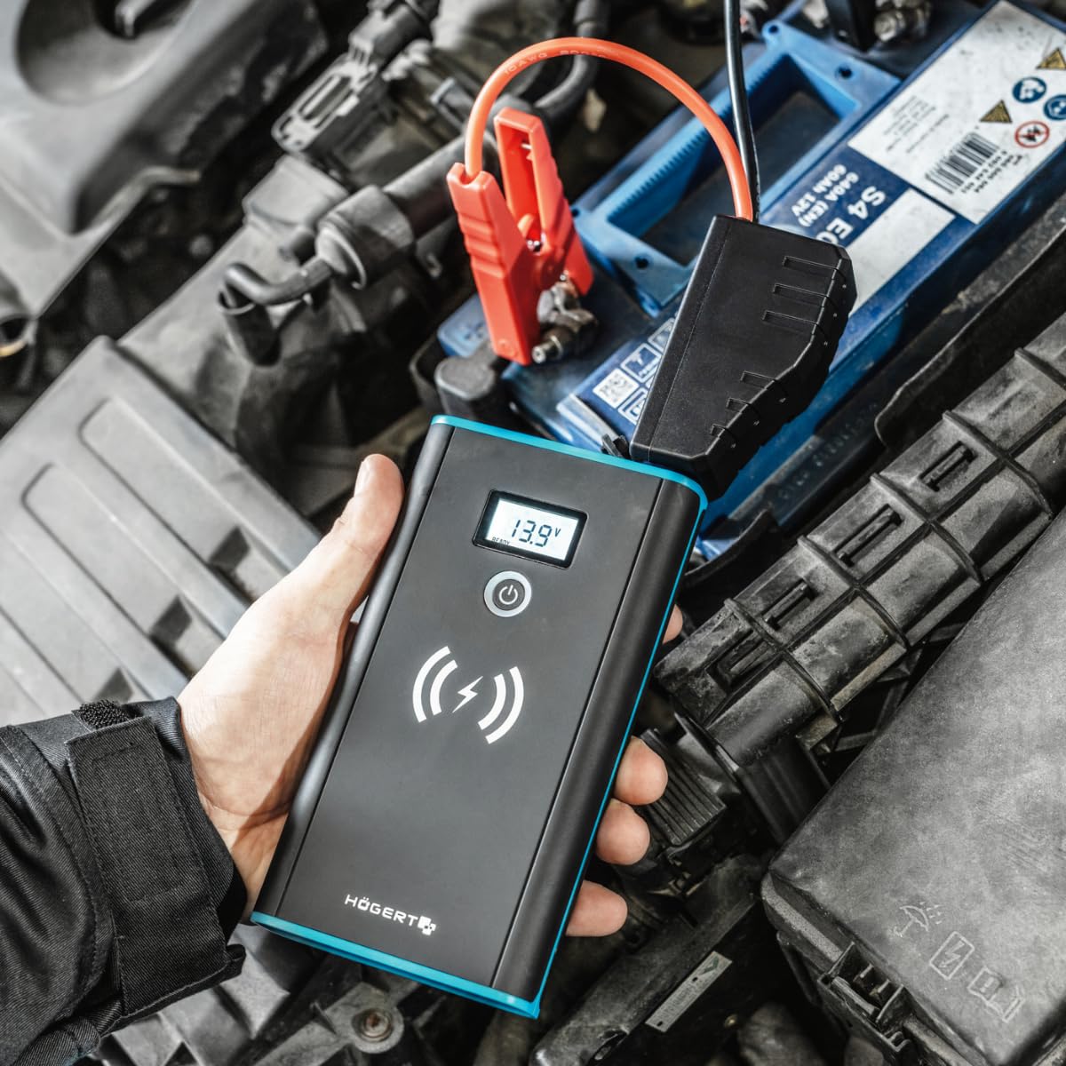 HÖGERT TECHNIK - Arrancador de coche, arrancador con cargador inductivo, batería de arranque para batería de coche, batería de arranque, cargador inductivo integrado de 10 W, corriente de arranque 400