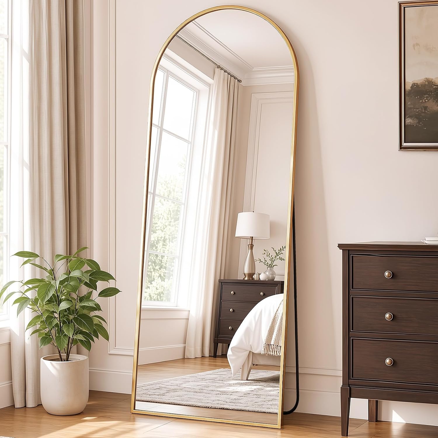 Best Arched Mirrors: Size, Mounting and Safety Guide