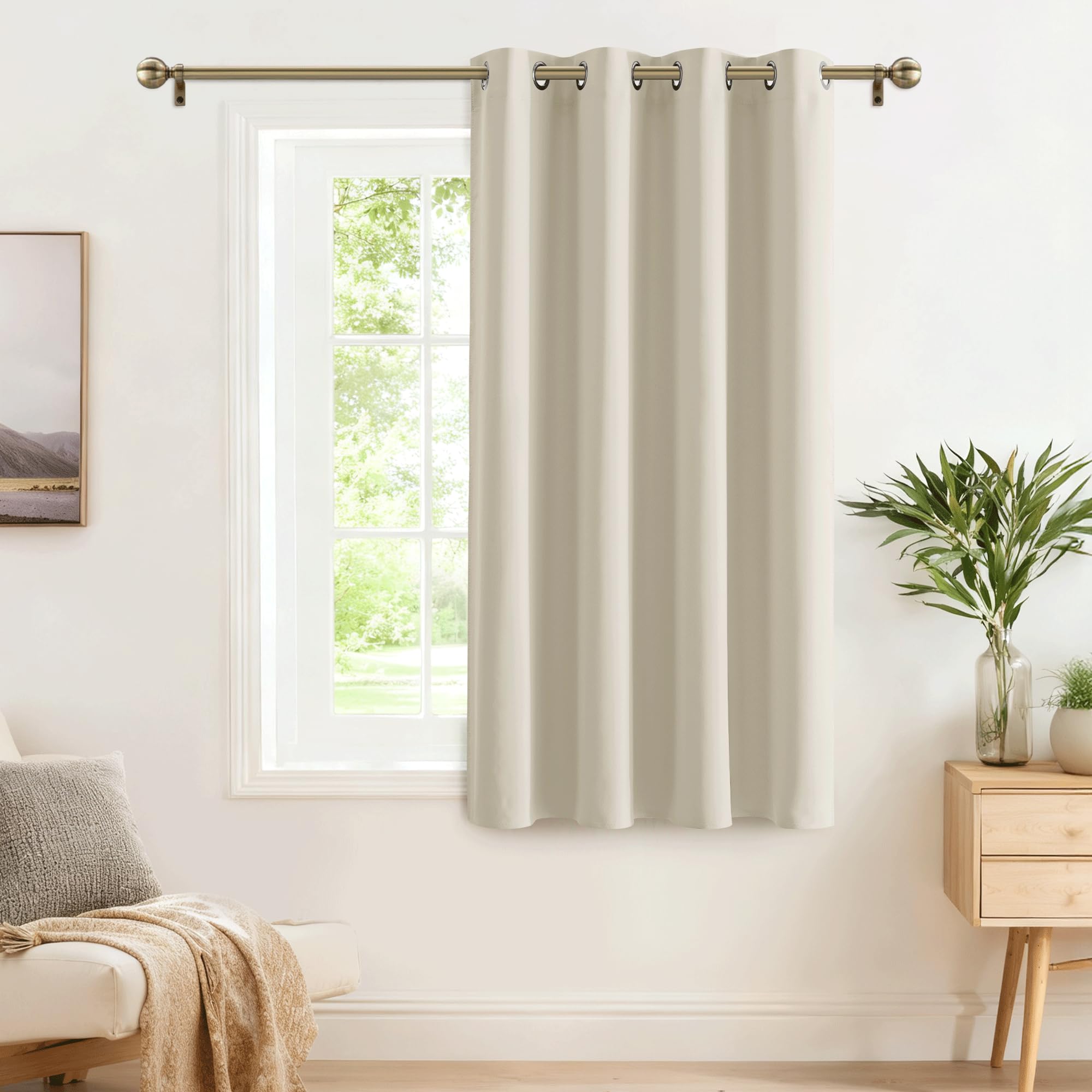 Rideau occultant pour chambre beige clair créant une ambiance cocooning douce