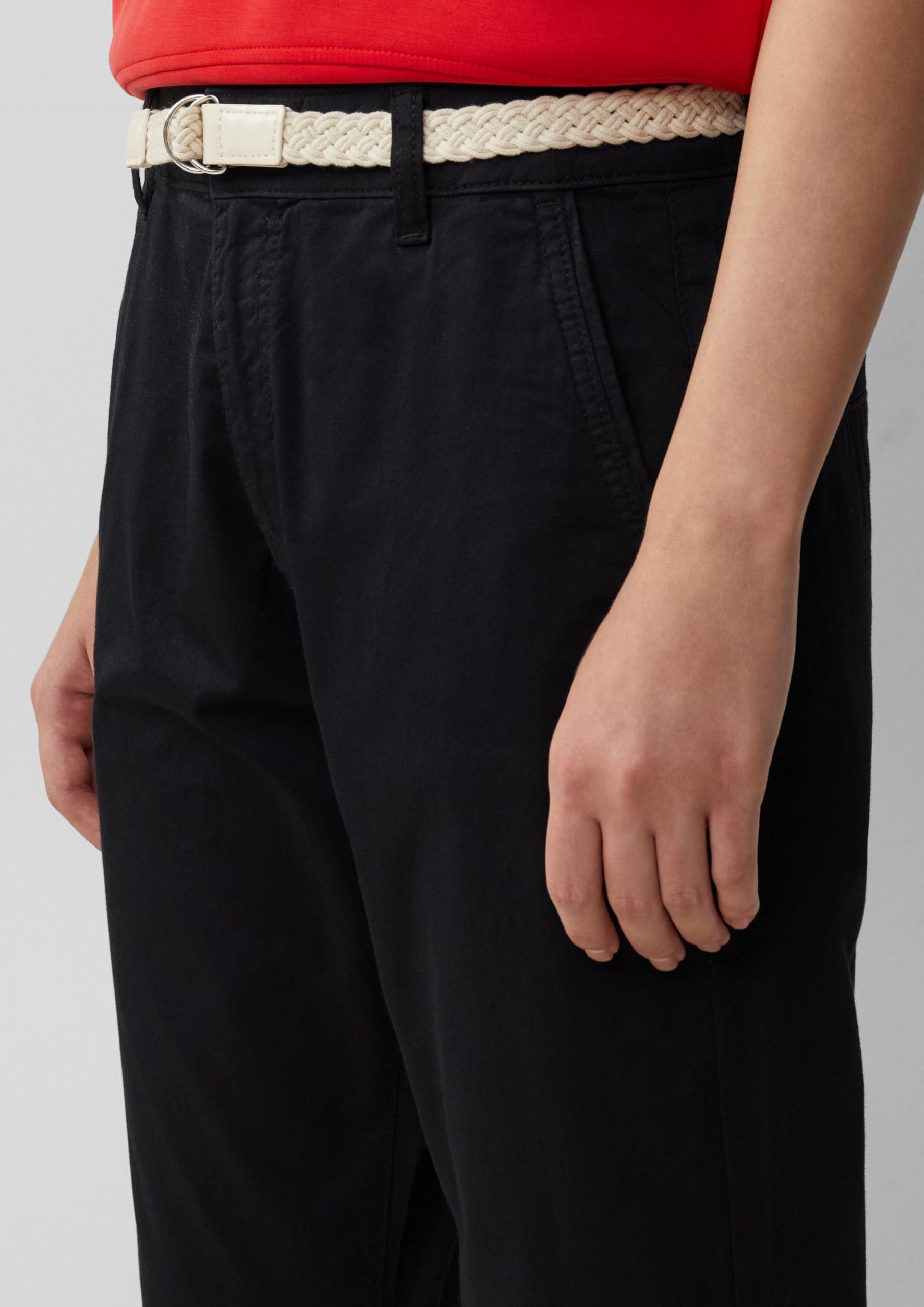 s.Oliver Chino mit geflochtenem Gürtel und Garment Dye