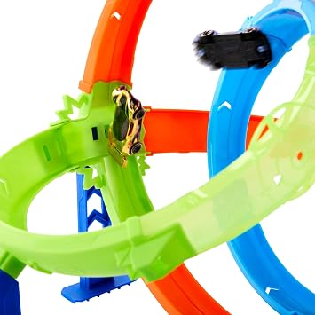 Hot Wheels Akrobasi Pistleri Dolambaçlı Hız Pisti oyuncak araba, pist ve oyun seti, 1:64 ölçekli metal araç, 2 çember ve 2 çarpışma alanı, kolayca birleştirilebilen sistem, JHK73