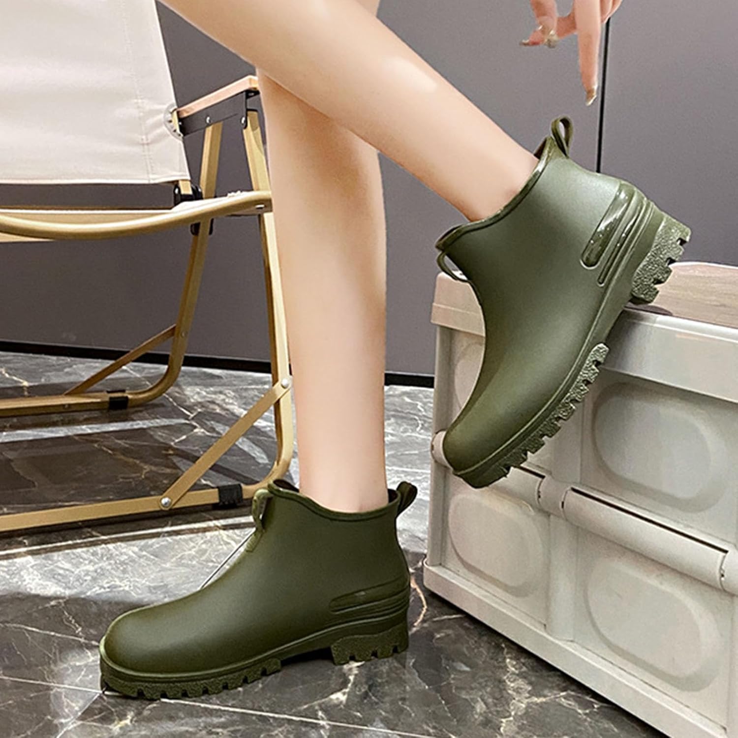 フィッシングレインシューズ メンズ レディース 滑り止め アウトドア 快適 ショートシューズ 防水 アンクルレインブーツ PVC防水  楽天市場】500円OFFクーポン スニーカー レインシューズ 自転車 雨具 滑り止め 防水 長靴 ショート レインブーツ 雨 ゲリラ 豪雨 梅雨 男性  ... フィッシングレインシューズ メンズ レディース 滑り止め アウトドア 快適 ショートシューズ 防水 アンクルレインブーツ PVC防水