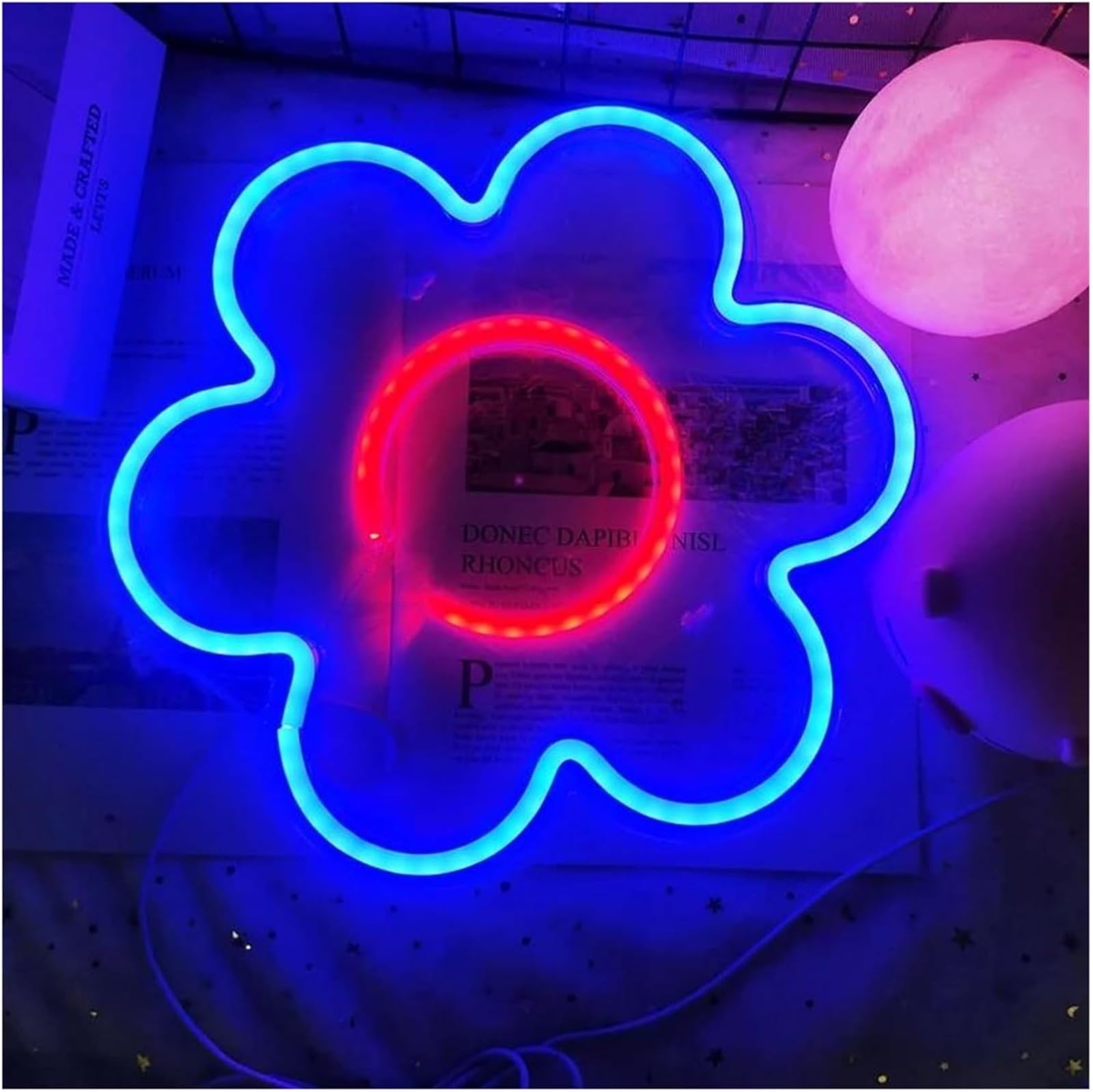 Insegna al neon con lettere colorate per interni, scritta "Be Happy", per decorazioni murali e camerette per bambini