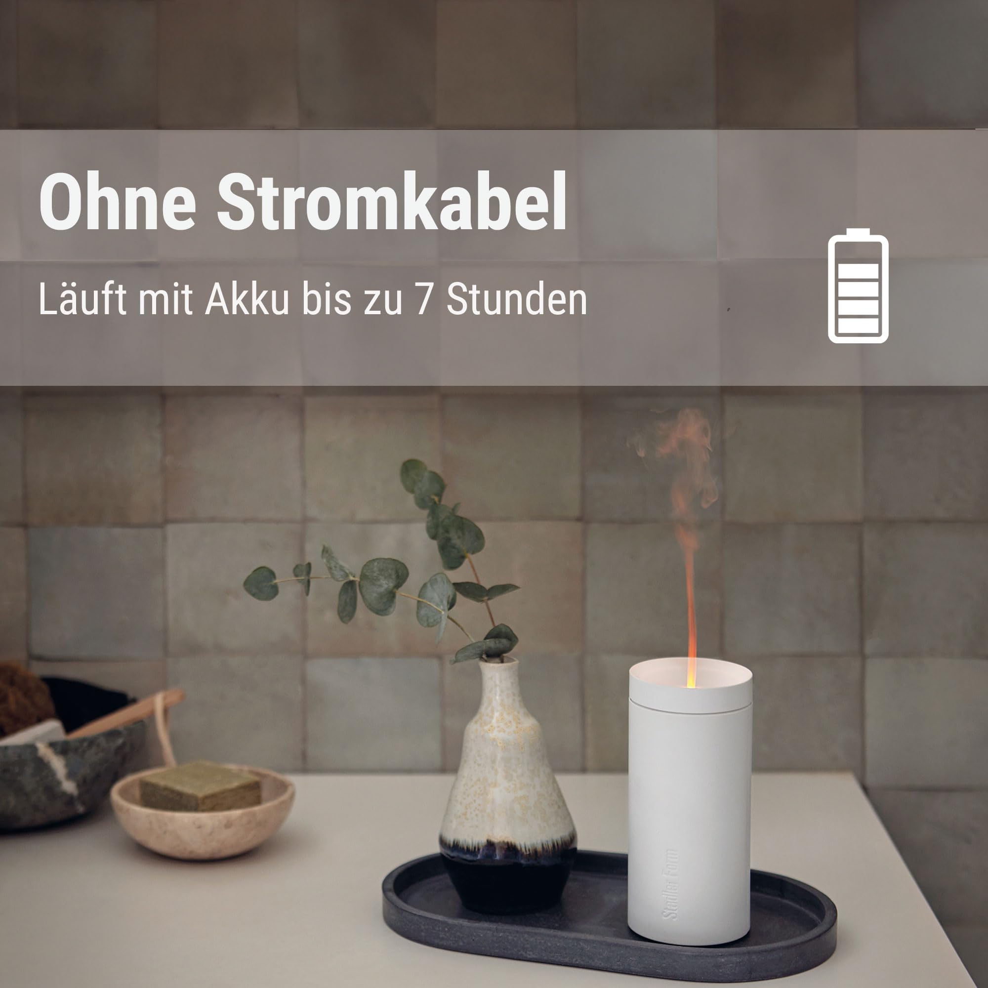 Stadler Form Aroma Diffuser Lucy, kabellos, für ätherische Öle | Mit Akku, bis 7 h Laufzeit, Ultraschall-Technologie, mit Flammen-Effekt, für Entspannung und Aromatherapie, schwarz
